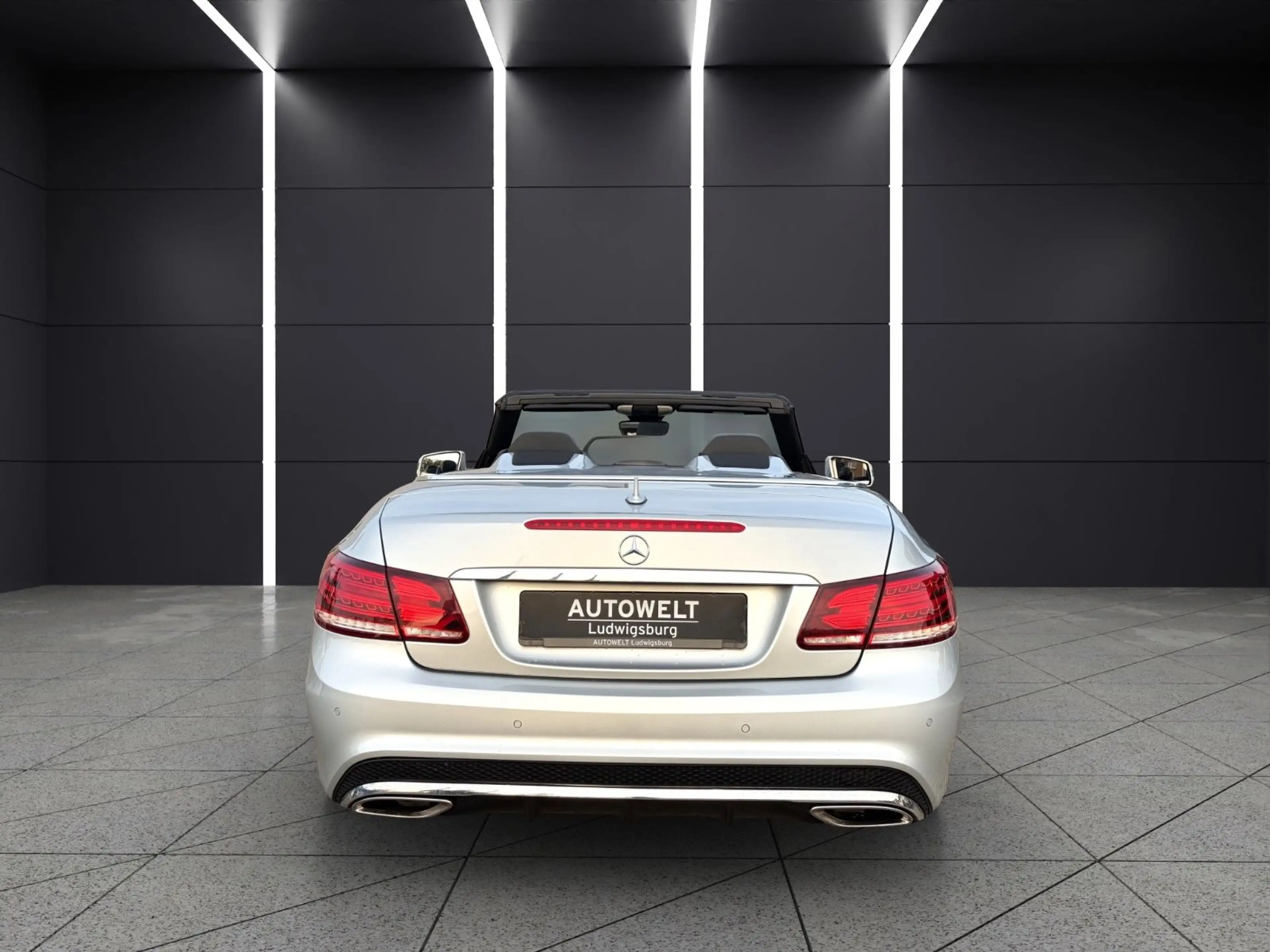 Mercedes-Benz E 250 Cabrio AMG Line LED-NAVI-LEDER-AIR-PDC-ALU — photo 6