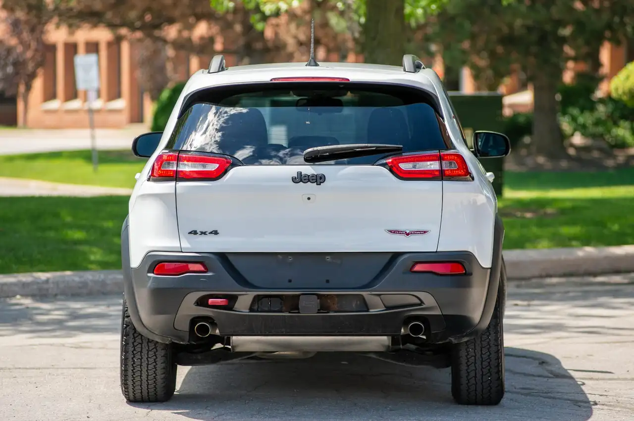 Jeep Cherokee снимка Jeep Cherokee