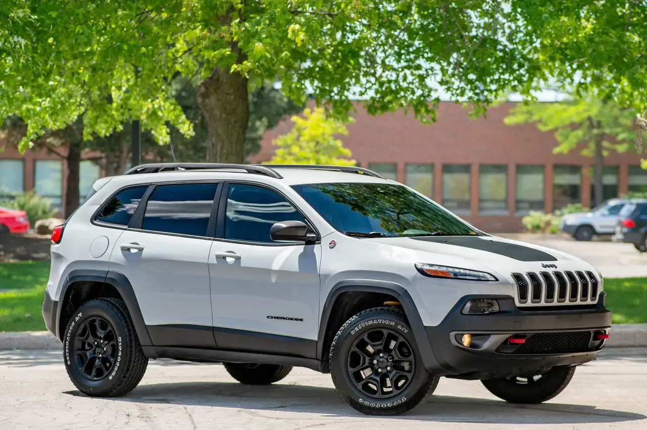 Jeep Cherokee снимка Jeep Cherokee