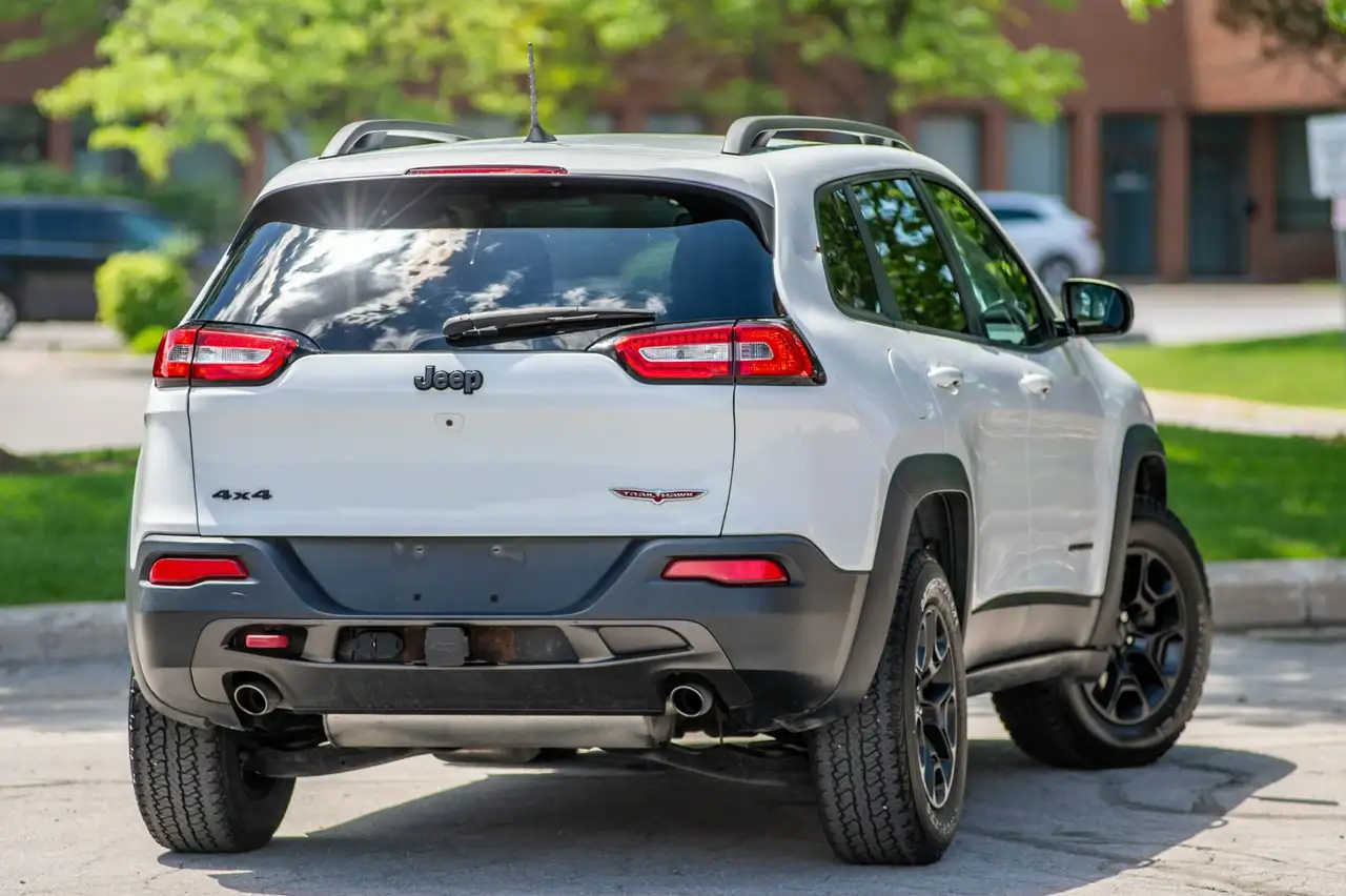 Jeep Cherokee снимка Jeep Cherokee