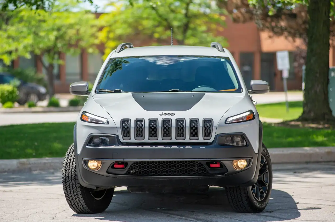 Jeep Cherokee снимка Jeep Cherokee
