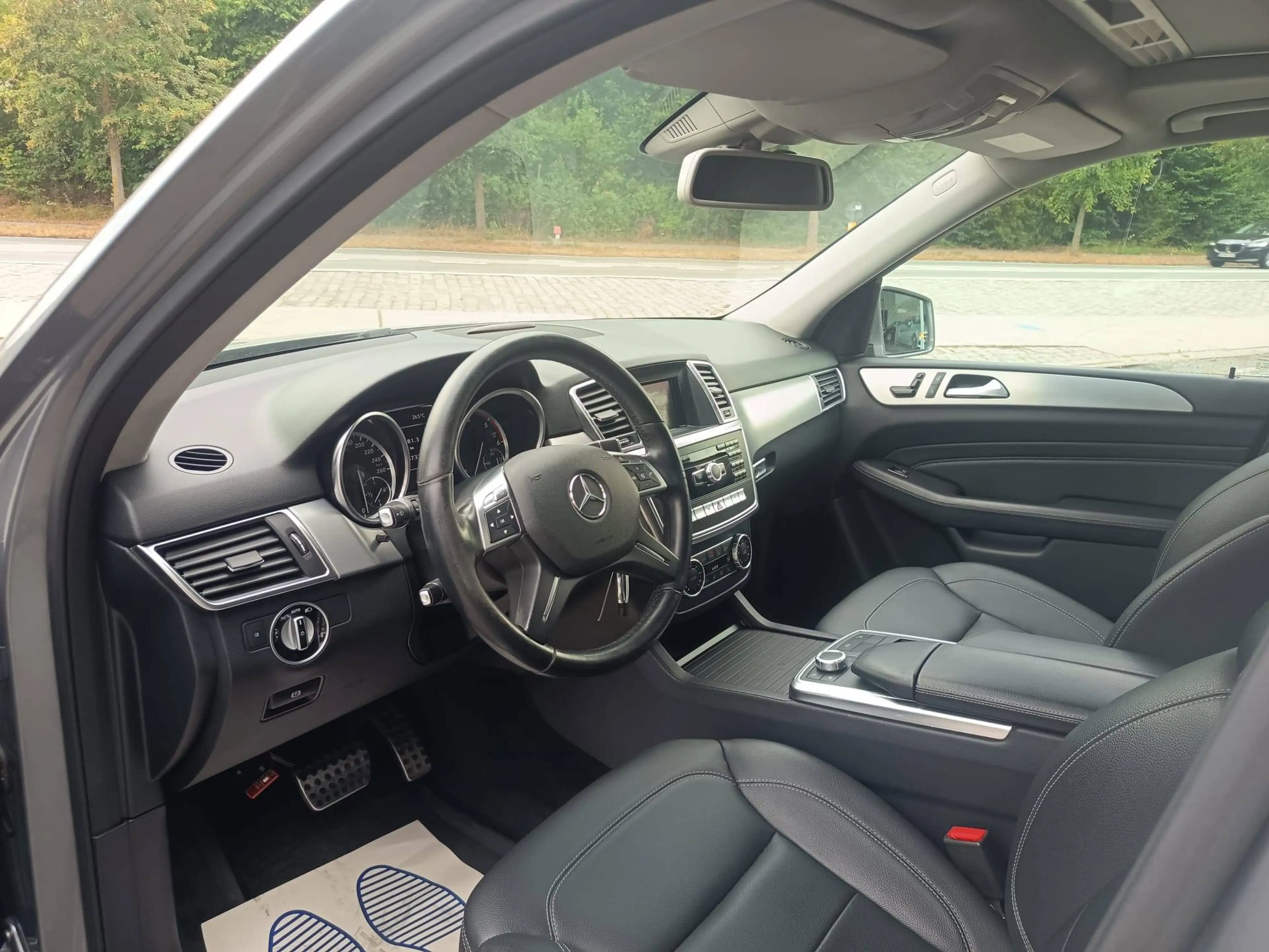 Mercedes-Benz ML 350 ML 350 BlueTEC - 17" - Trekhaak - Automatic — photo 13