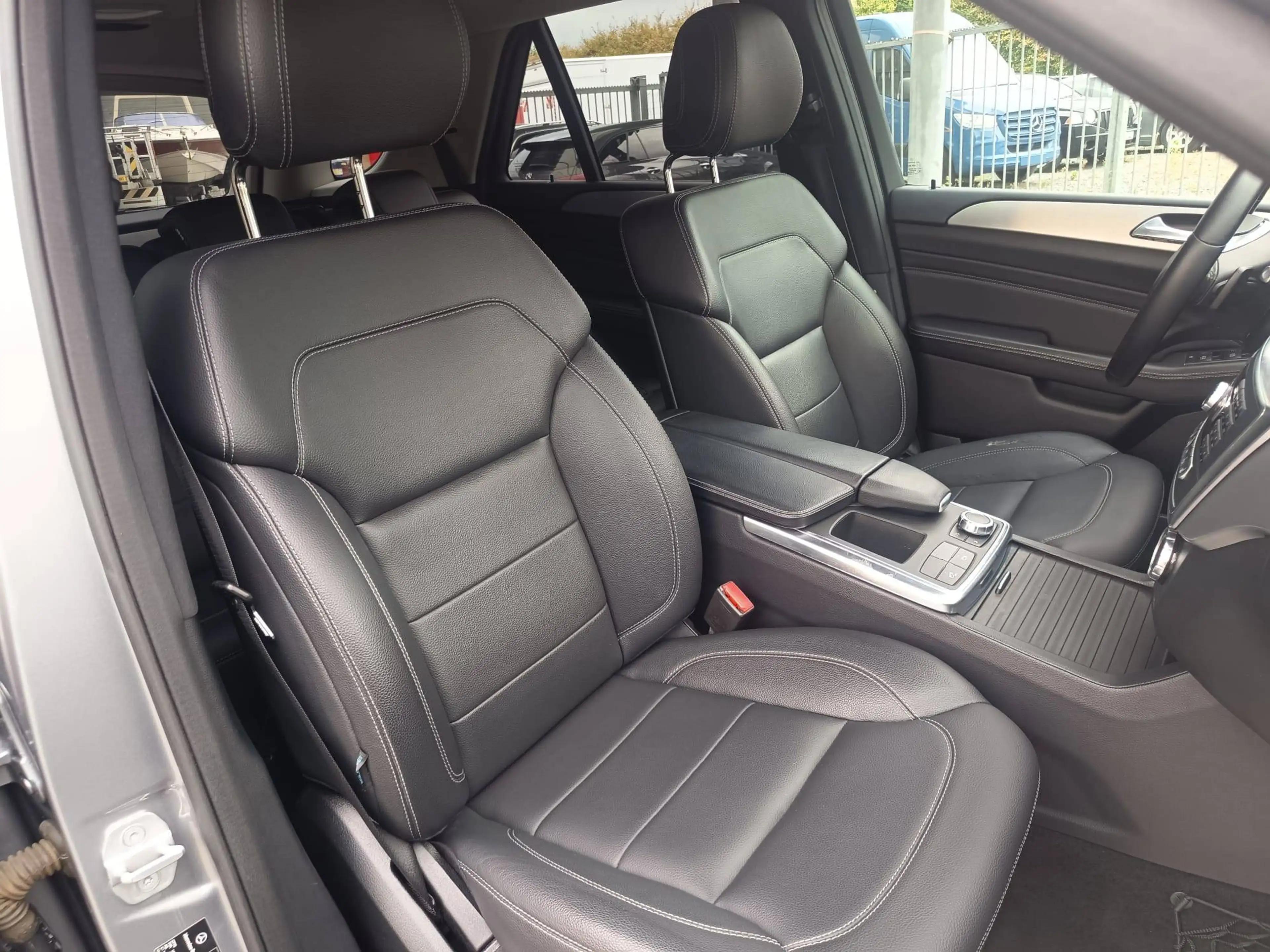 Mercedes-Benz ML 350 ML 350 BlueTEC - 17" - Trekhaak - Automatic — photo 15