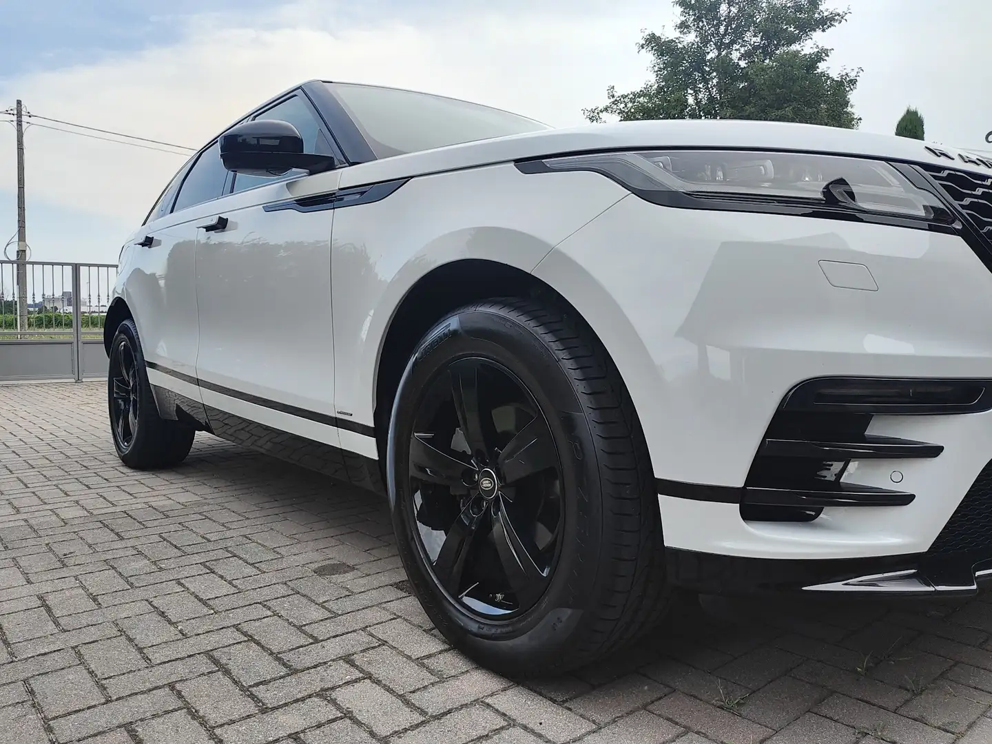Land Rover Range Rover Velar 2.0d i4 R-Dynamic SE 180cv auto my19 - 2