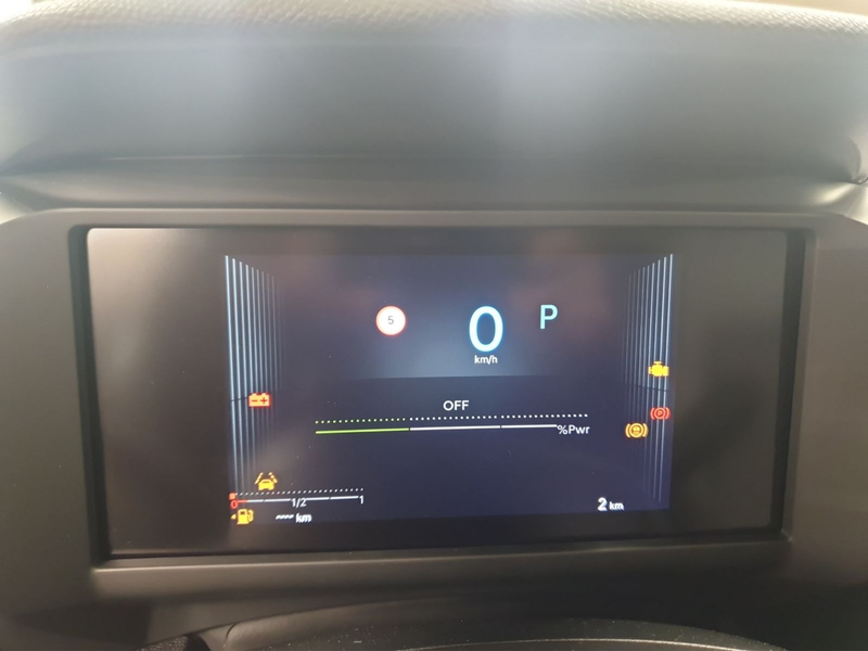 Citroen C4 Hybrid 145 Doppelkupplung 6-Gang MAX — photo 11