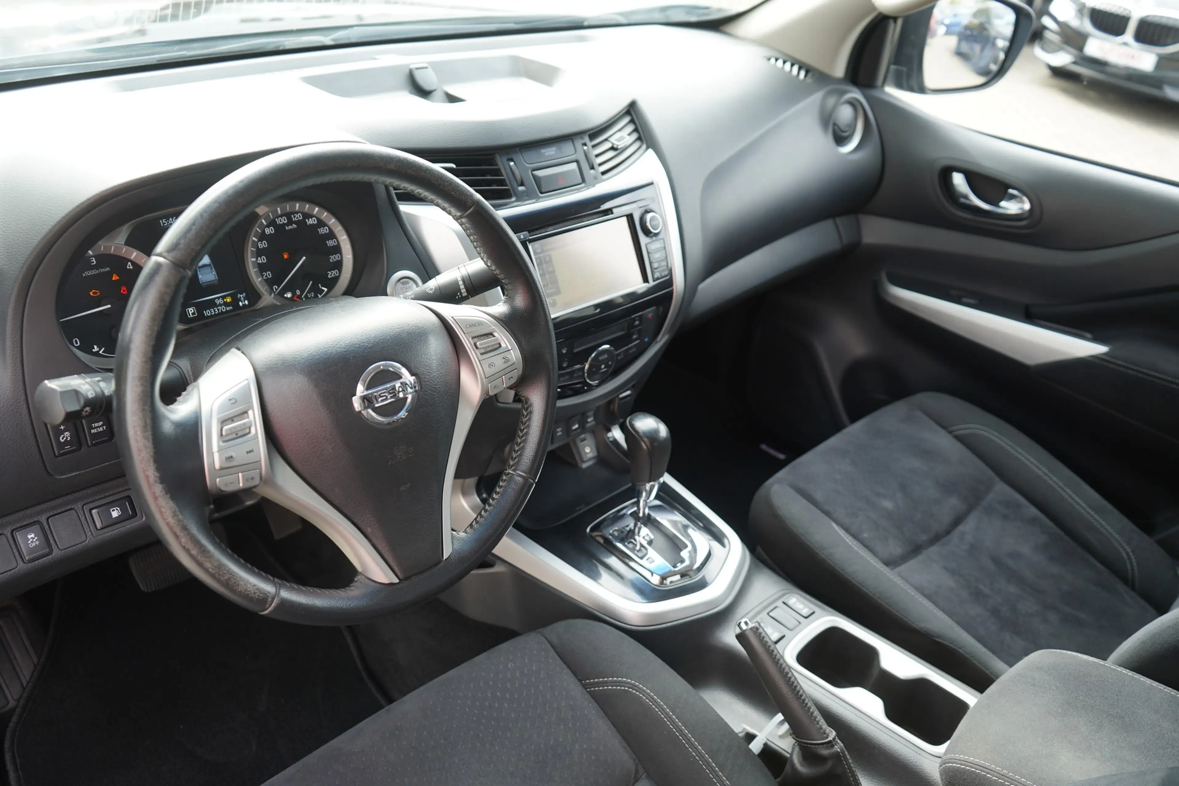 Nissan Navara NP300 2.3 dCi N-Connecta Double Cab Navi 36 — photo 8