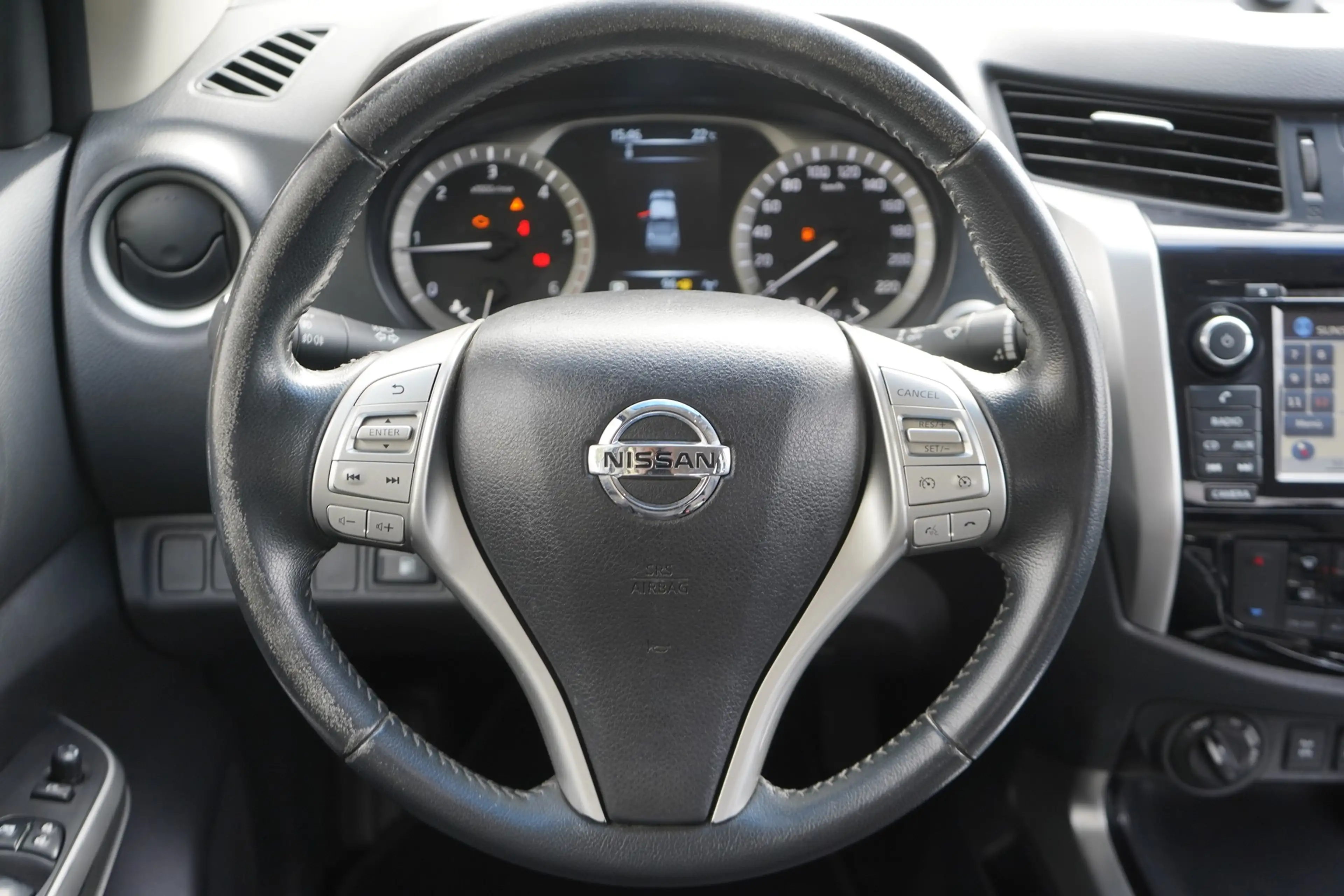Nissan Navara NP300 2.3 dCi N-Connecta Double Cab Navi 36 — photo 10