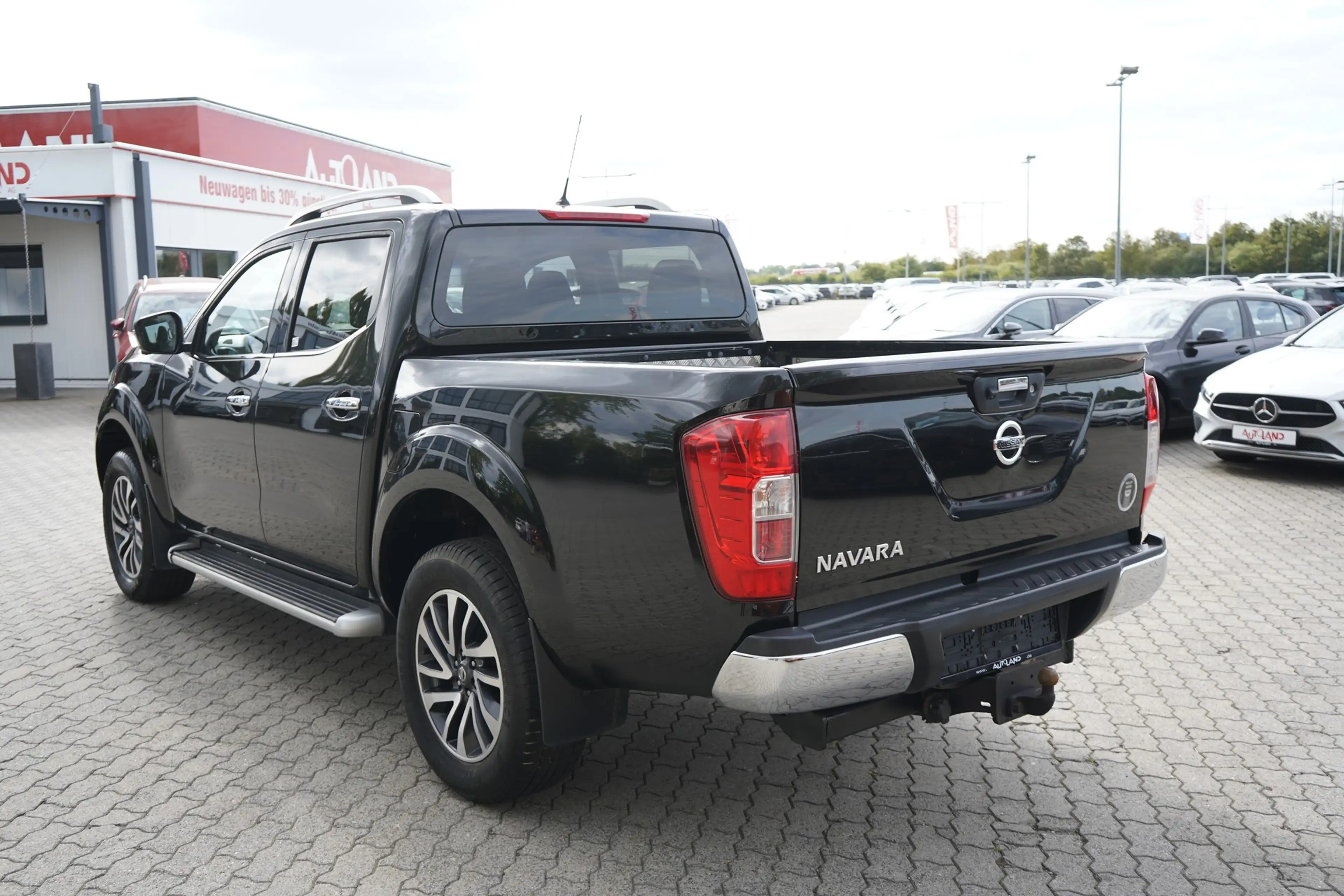 Nissan Navara NP300 2.3 dCi N-Connecta Double Cab Navi 36 — photo 5