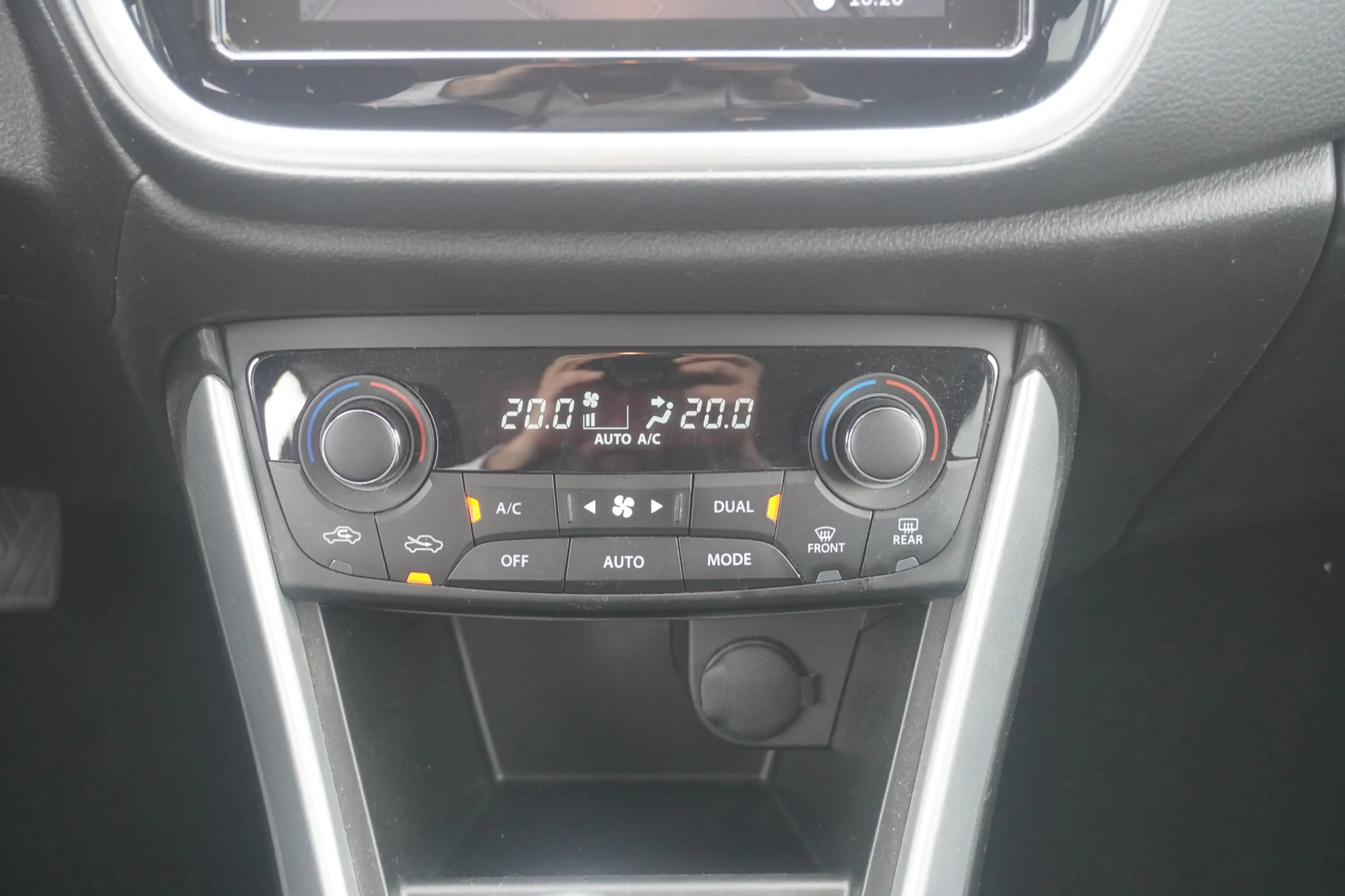 Suzuki SX4 S-Cross 1.0 Club Xenon Navi Sitzheizung — photo 15