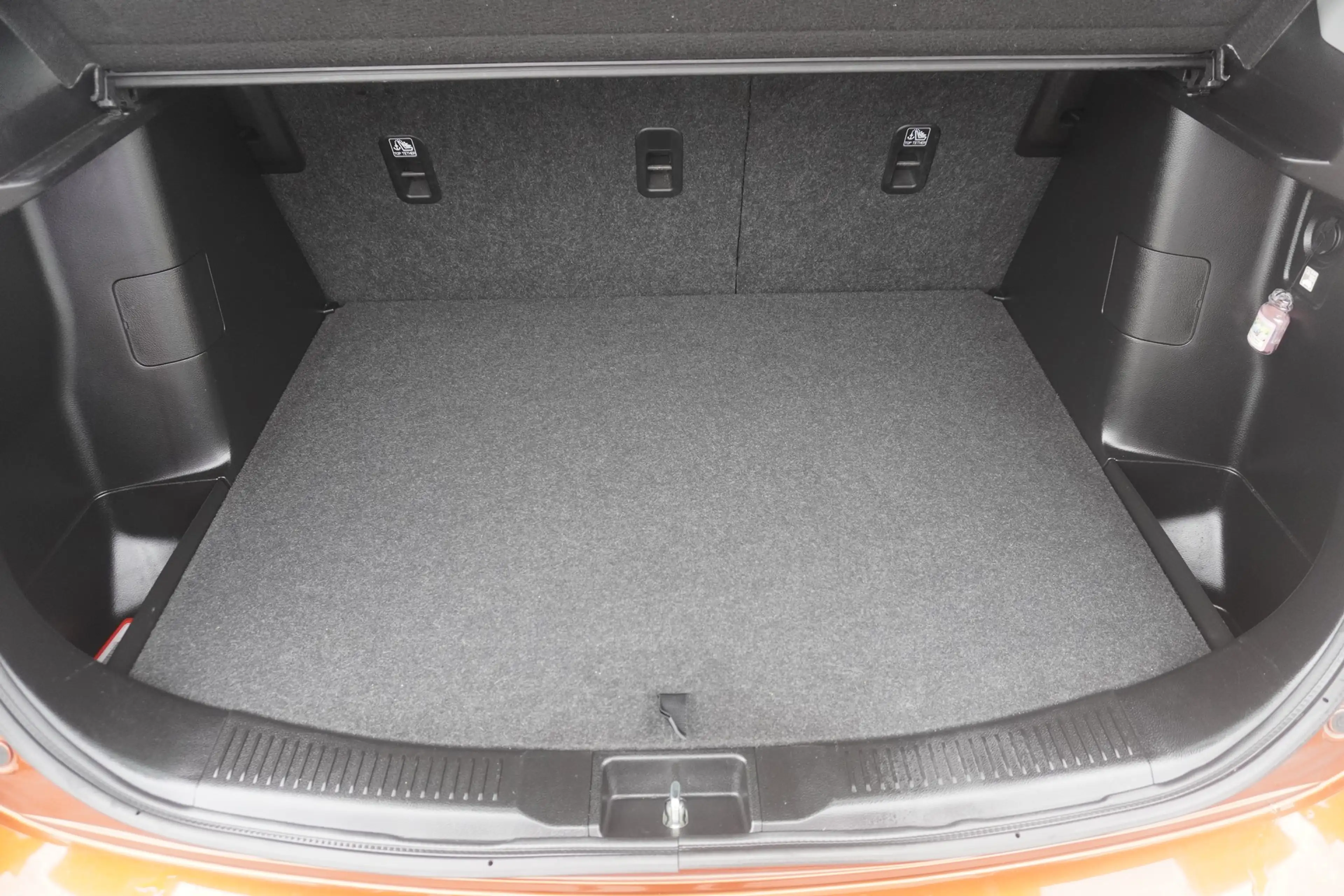 Suzuki SX4 S-Cross 1.0 Club Xenon Navi Sitzheizung — photo 12