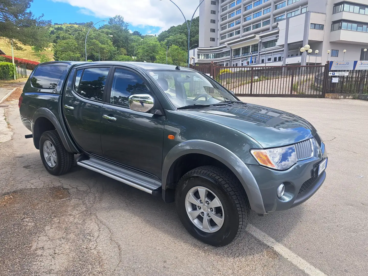 Mitsubishi L200 d.cab 2.5 di-d Intense - 2