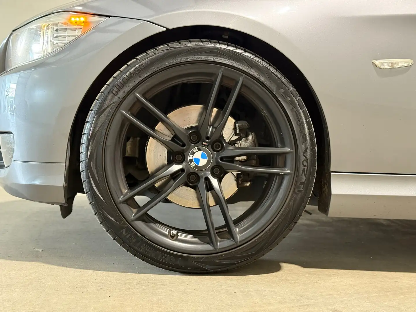 BMW 325 3-serie 325i 2009 AUTOMAAT / XENON CRUISE LEDER NA Gris - 2