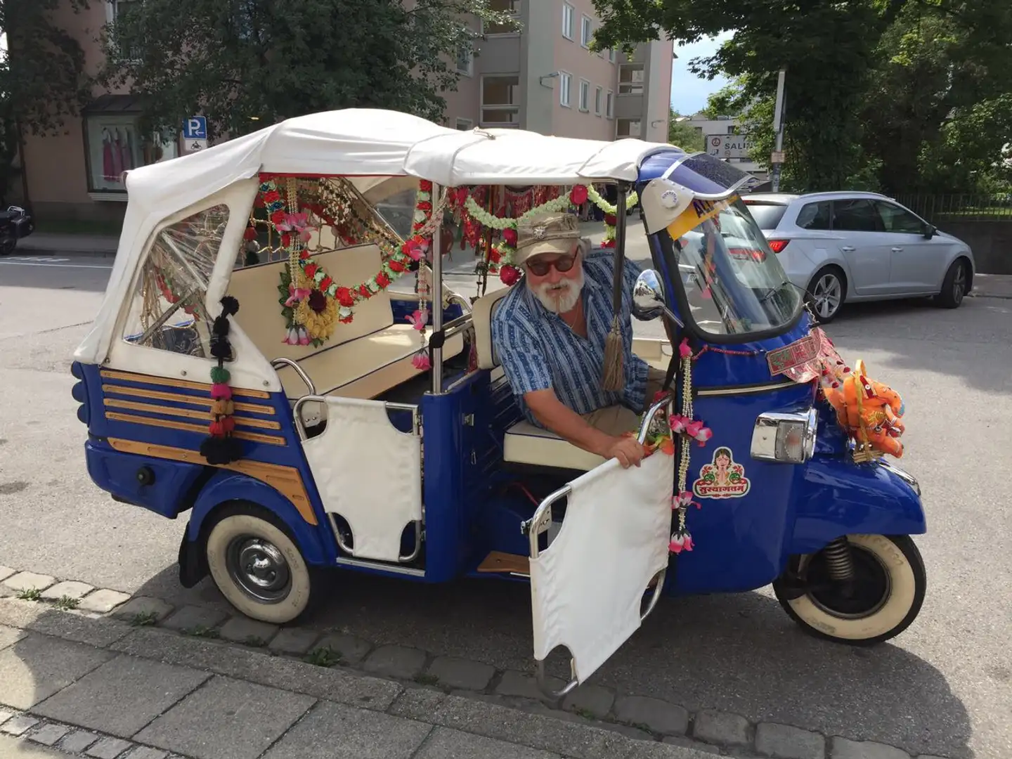 Piaggio Ape Calessino Blau - 1