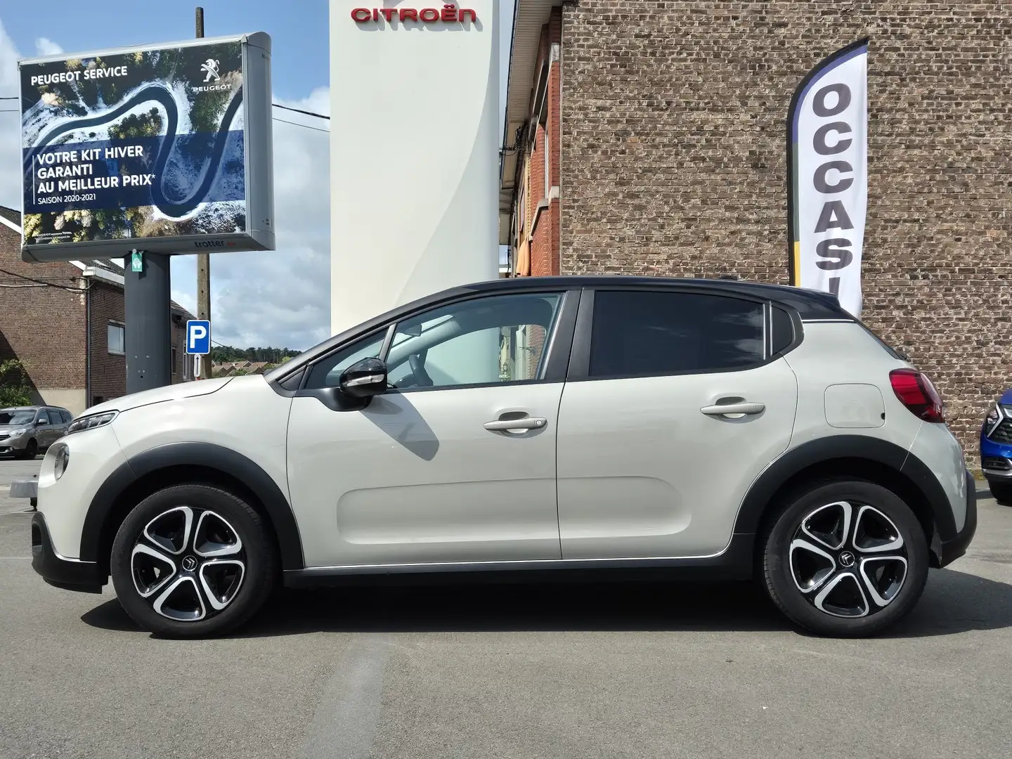 Citroen C3 1.2i Highlight 82 cv 04/18 93 371 kms Beige - 2