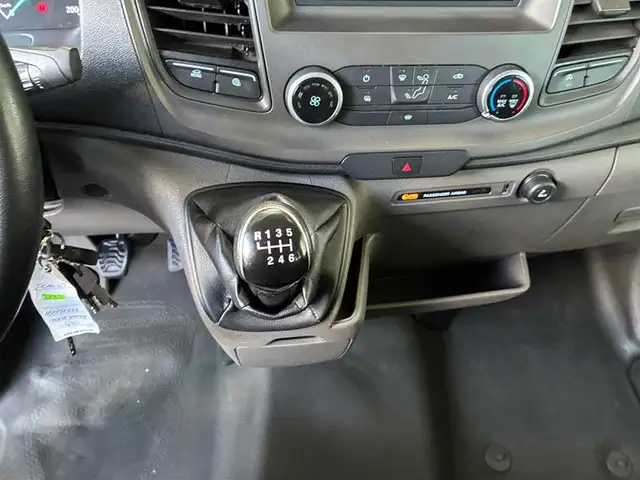 Ford Transit view 13