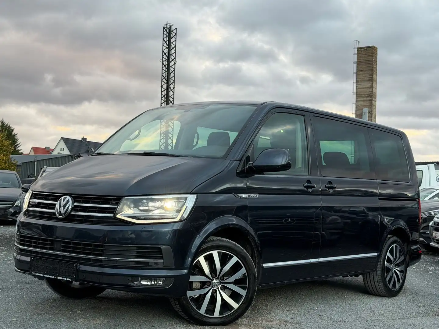 Volkswagen T6 Multivan Bulli Highline 4Motion Blau - 1