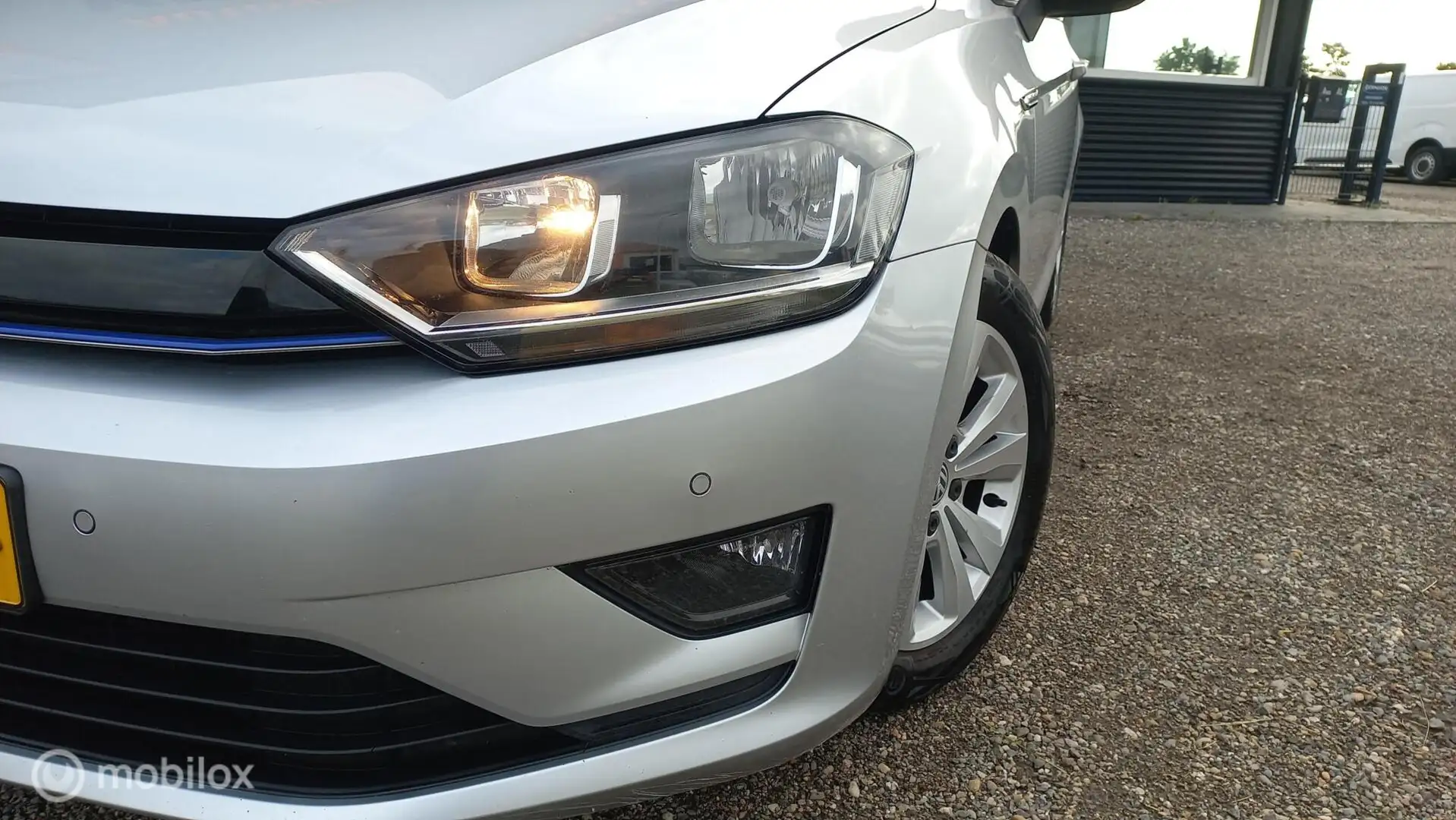 Volkswagen Golf Sportsvan 1.0 TSI Connected Series Gris - 2