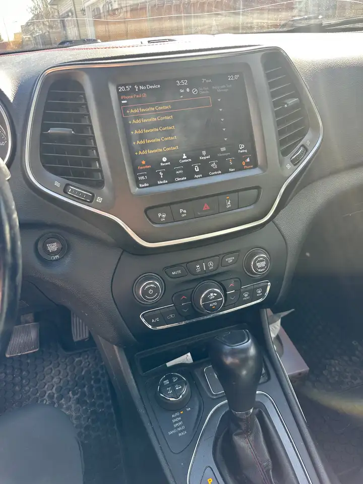 Jeep Cherokee снимка Jeep Cherokee