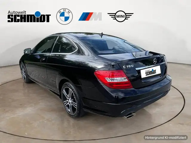 Mercedes-Benz C-Class view 4