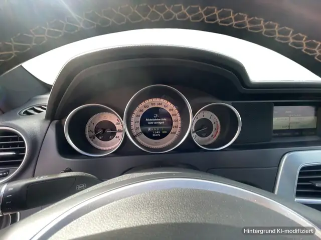 Mercedes-Benz C view 14