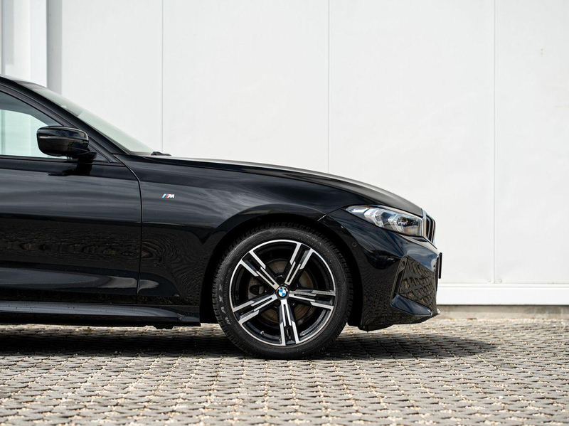 BMW 320 i Limousine M-Sport ACC Navi S-Glas ParkAss — photo 7