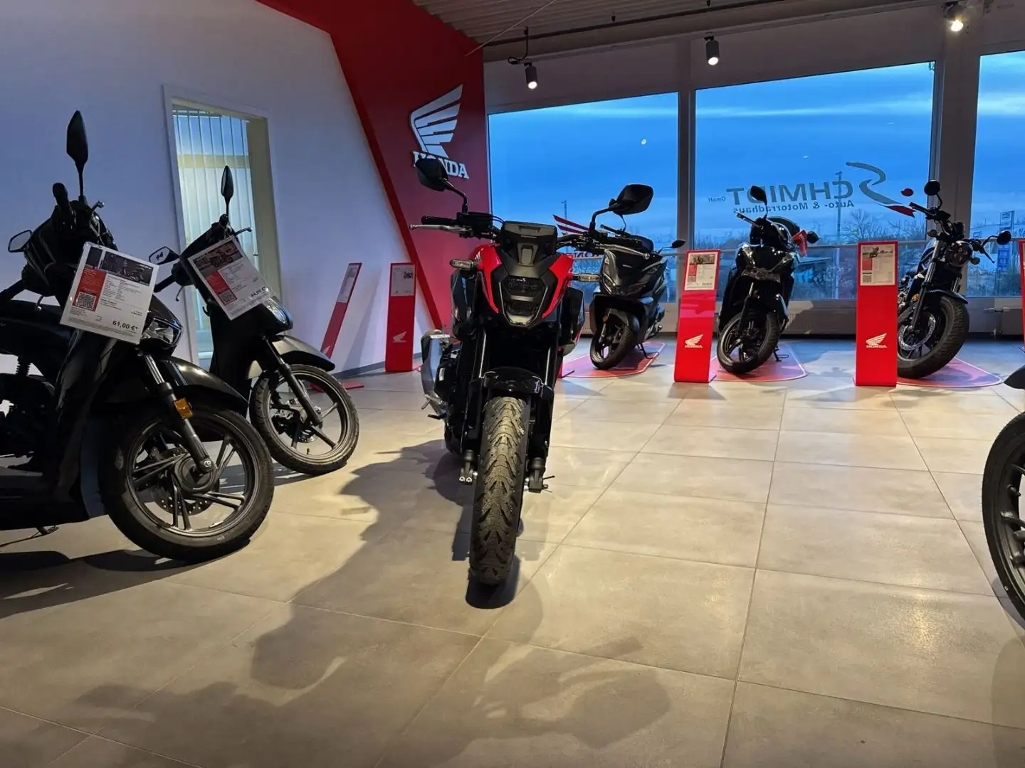 Honda CB 500 F Hornet Vorführer vor Ort verfügbar! Czerwony - 2