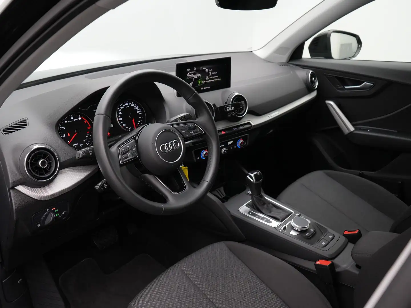 Audi Q2 35 TFSI 150 pk S-tronic Pro Line | Achteruitrijcam Zwart - 2
