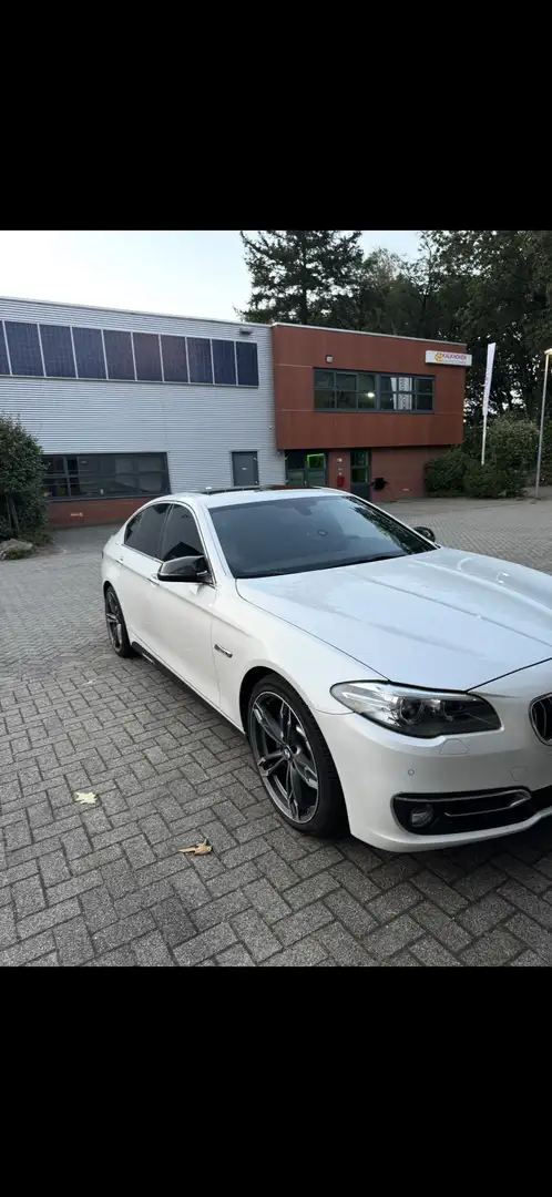 BMW 528 Luxury Edition Alb - 2