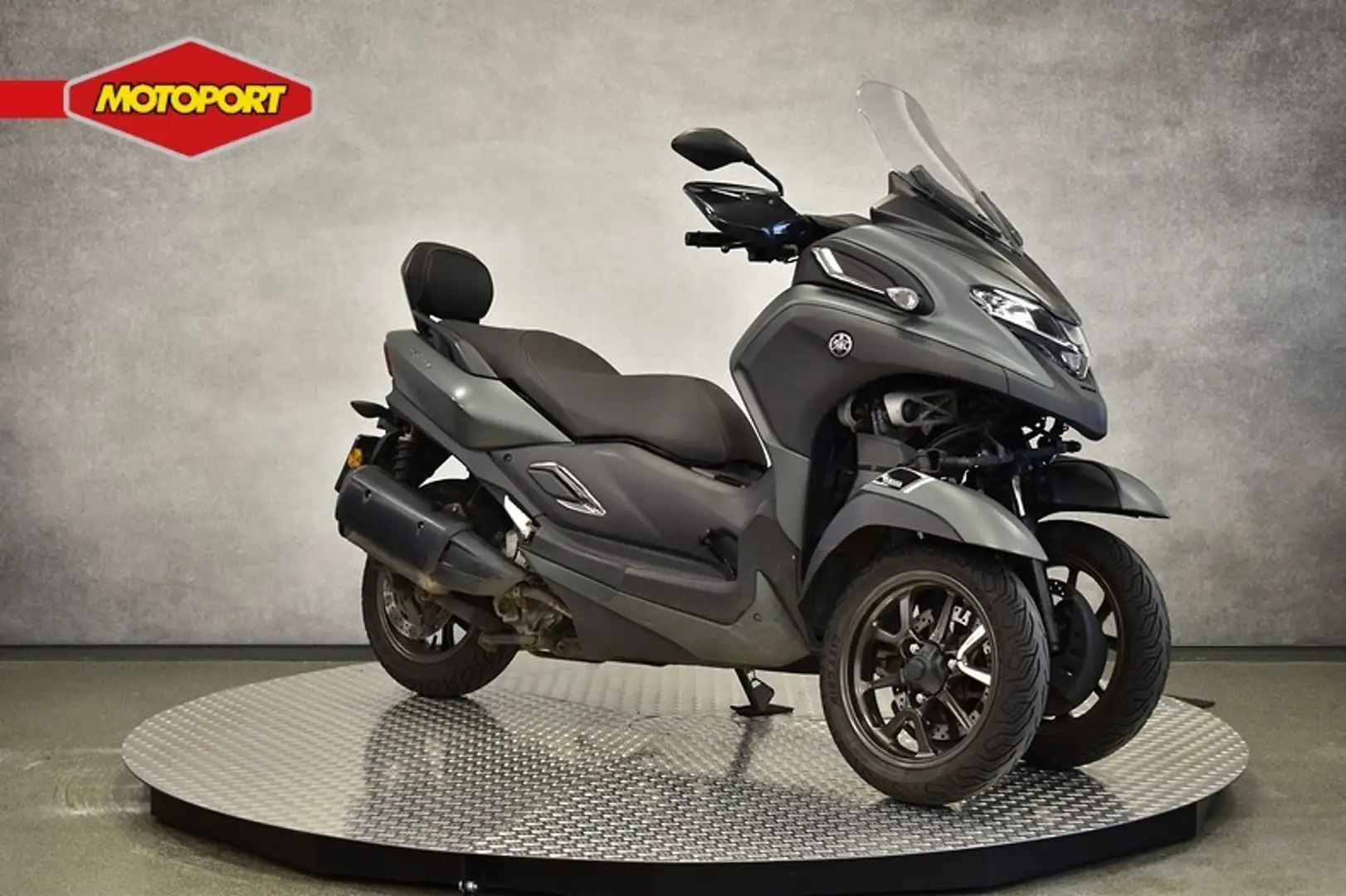Yamaha TriCity 300 siva - 2