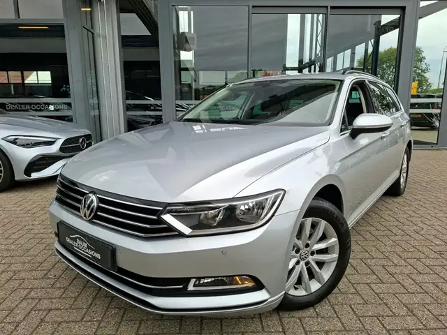 Volkswagen Passat 1.5 TSI COMFORTLINE 150PK NAVI LMV PDC WINTERPACK