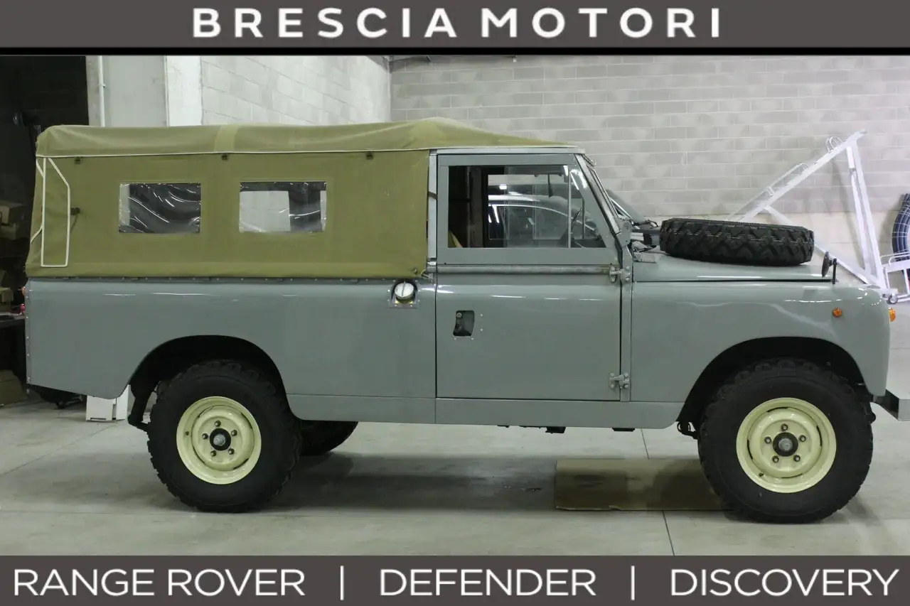 Land Rover Series IIA 109, foto 5