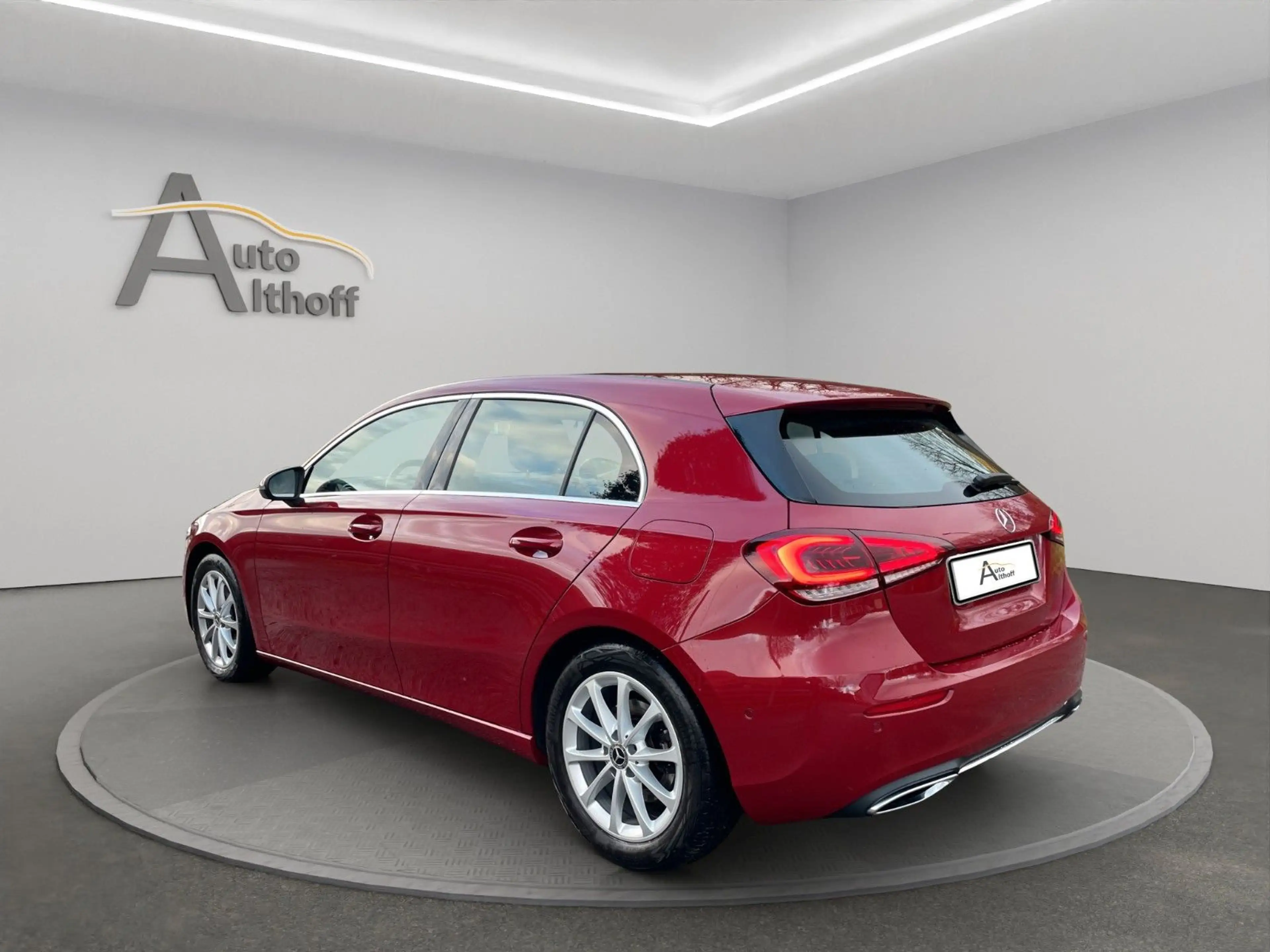 Mercedes-Benz A 220 Progressive 4 Matic SHZ NAV TEMP LED AMBIE — photo 4