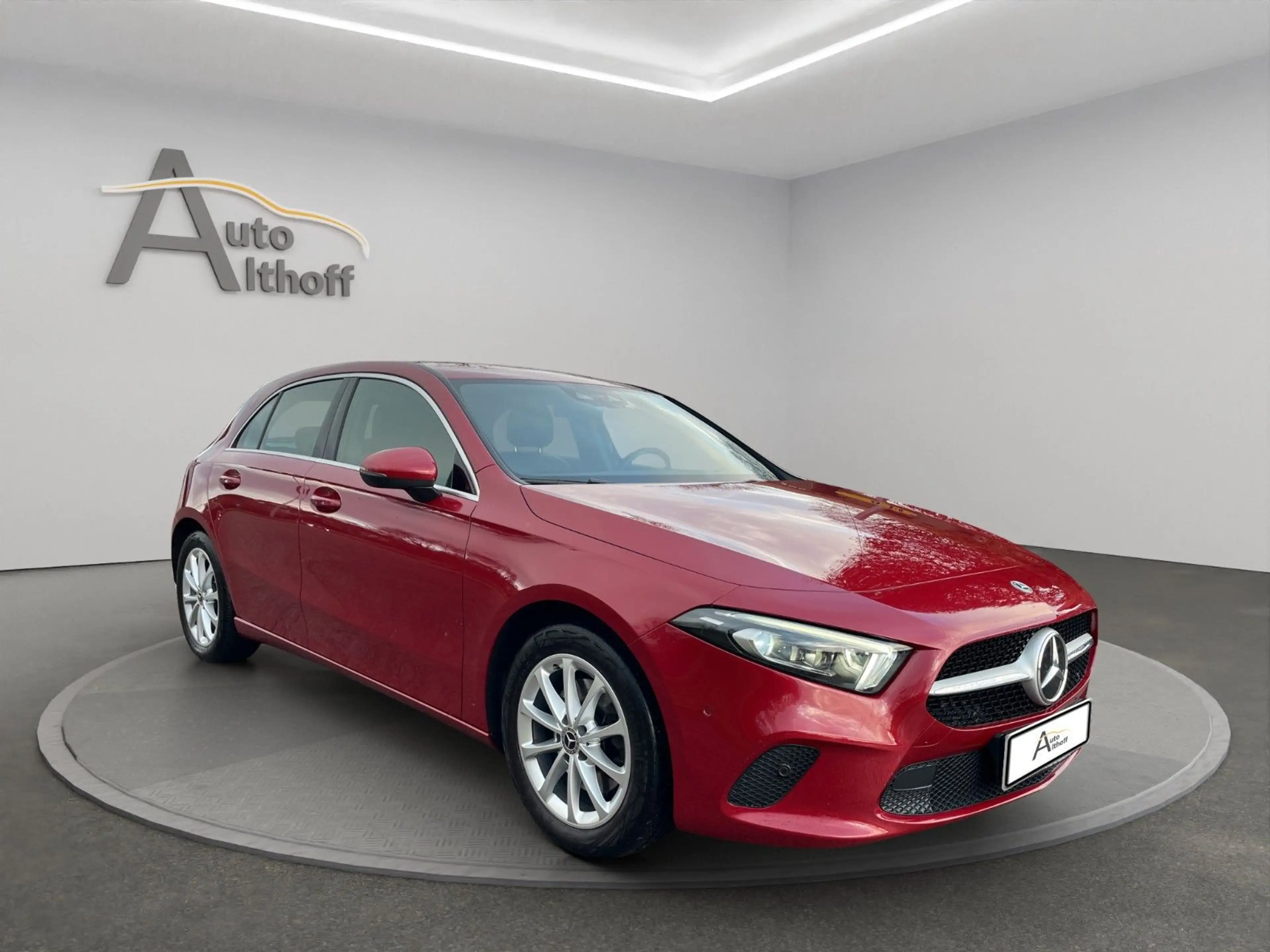 Mercedes-Benz A 220 Progressive 4 Matic SHZ NAV TEMP LED AMBIE