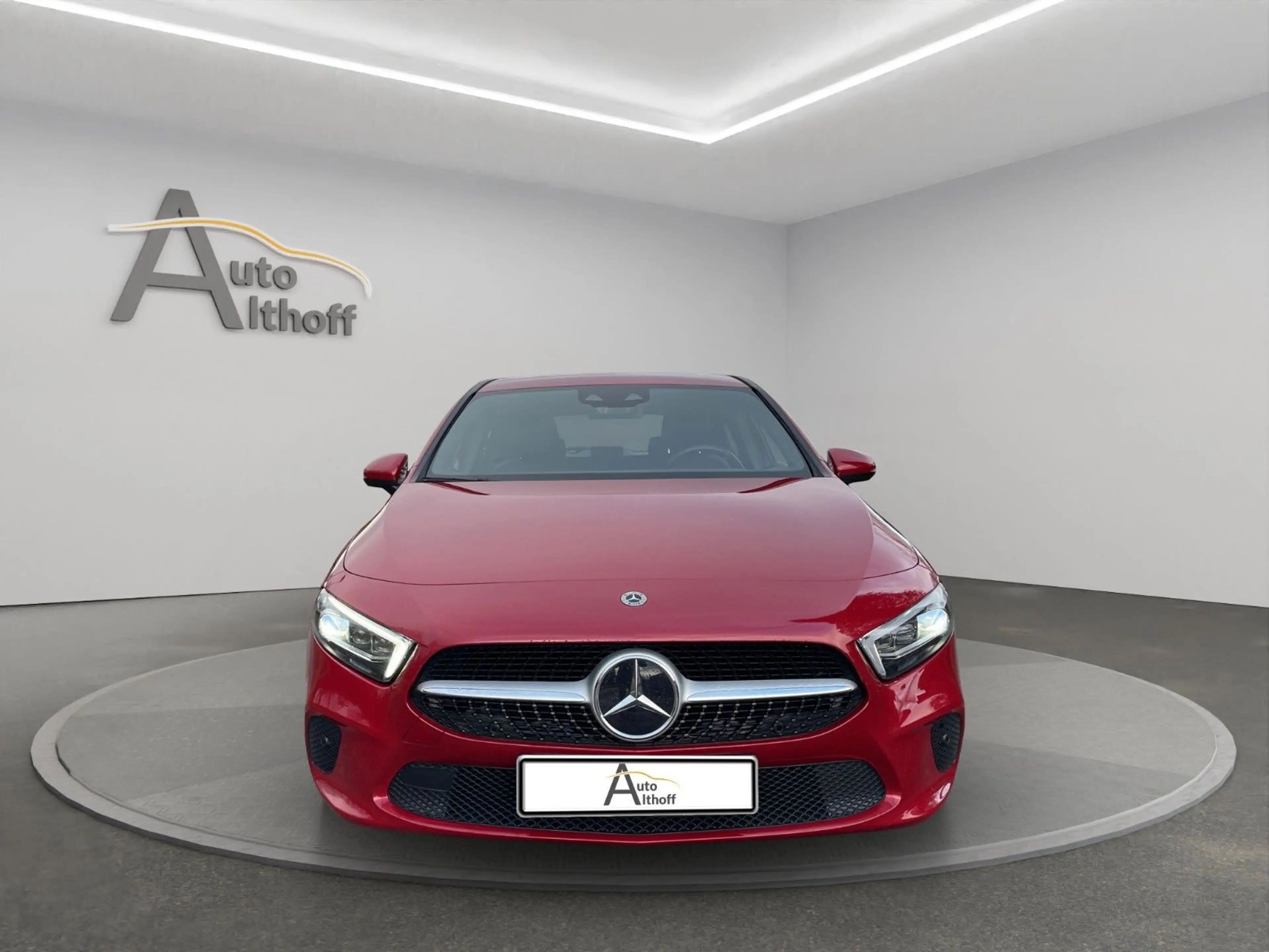 Mercedes-Benz A 220 Progressive 4 Matic SHZ NAV TEMP LED AMBIE — photo 2