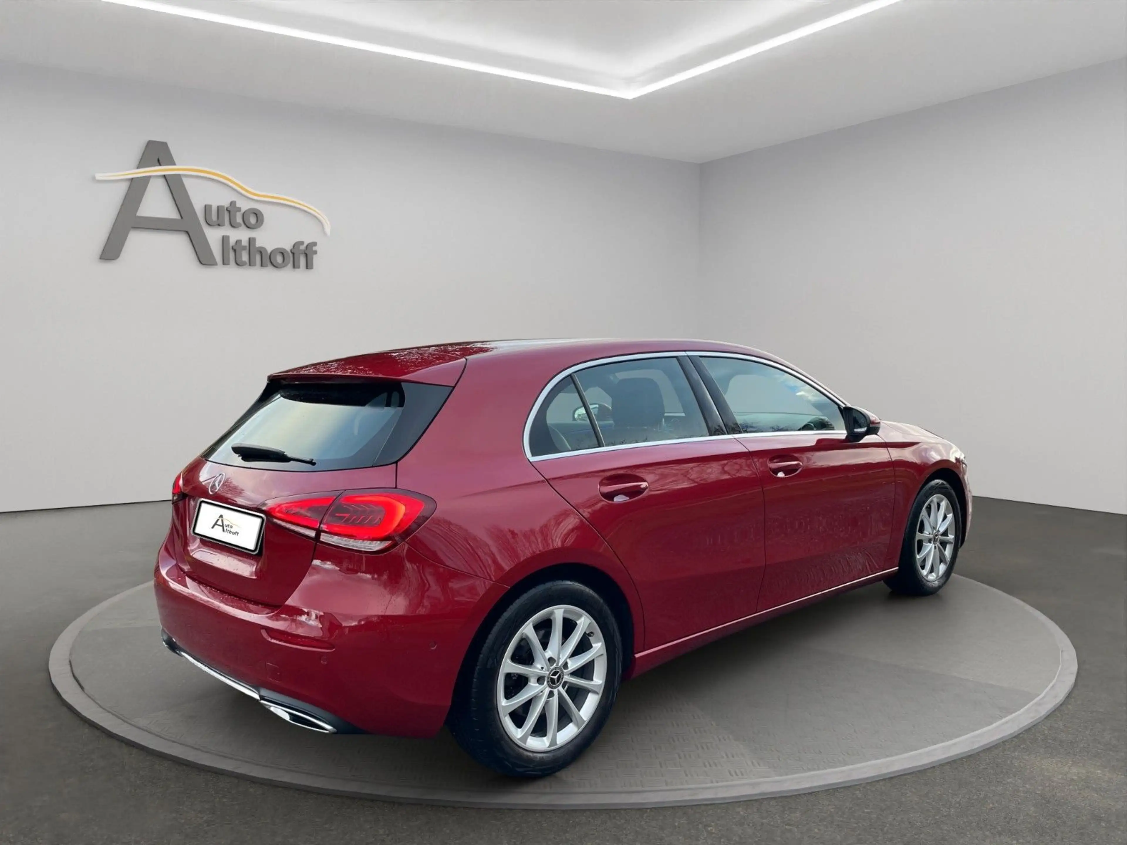 Mercedes-Benz A 220 Progressive 4 Matic SHZ NAV TEMP LED AMBIE — photo 6