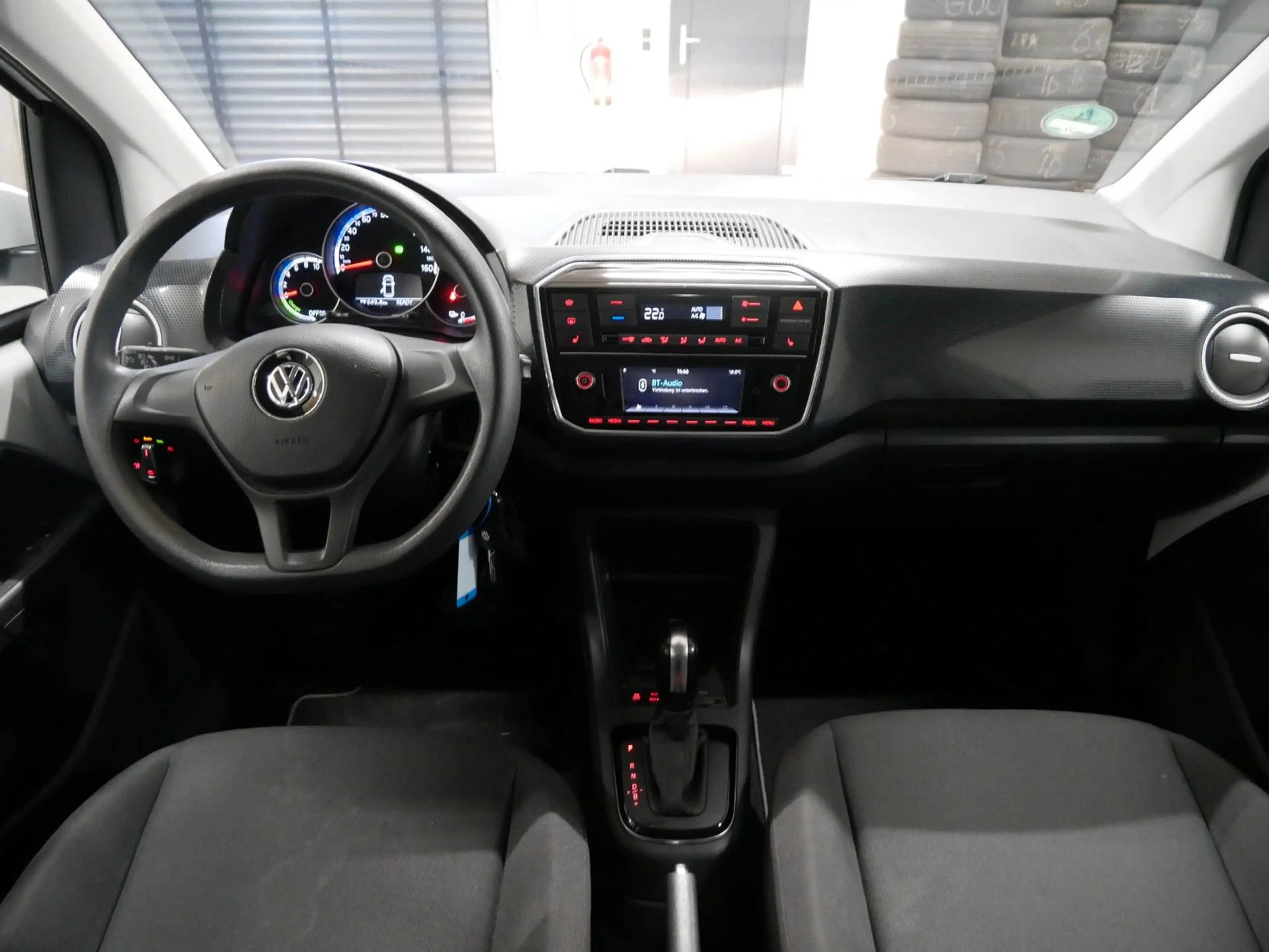 Volkswagen up! KAMERA SITZHEIZUNG BLUETOOTH PDC AUTOMATIK — photo 13