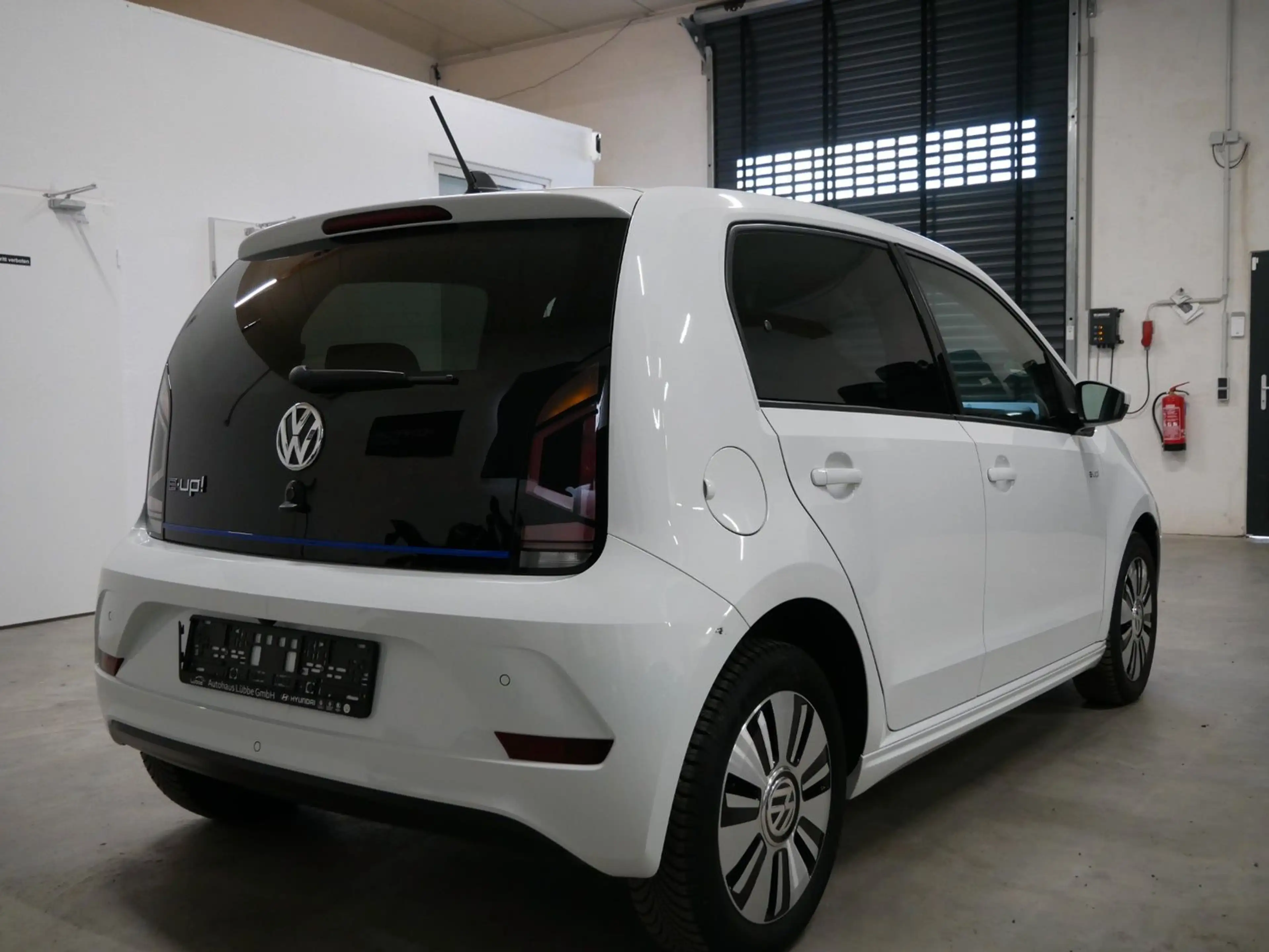 Volkswagen up! KAMERA SITZHEIZUNG BLUETOOTH PDC AUTOMATIK — photo 4
