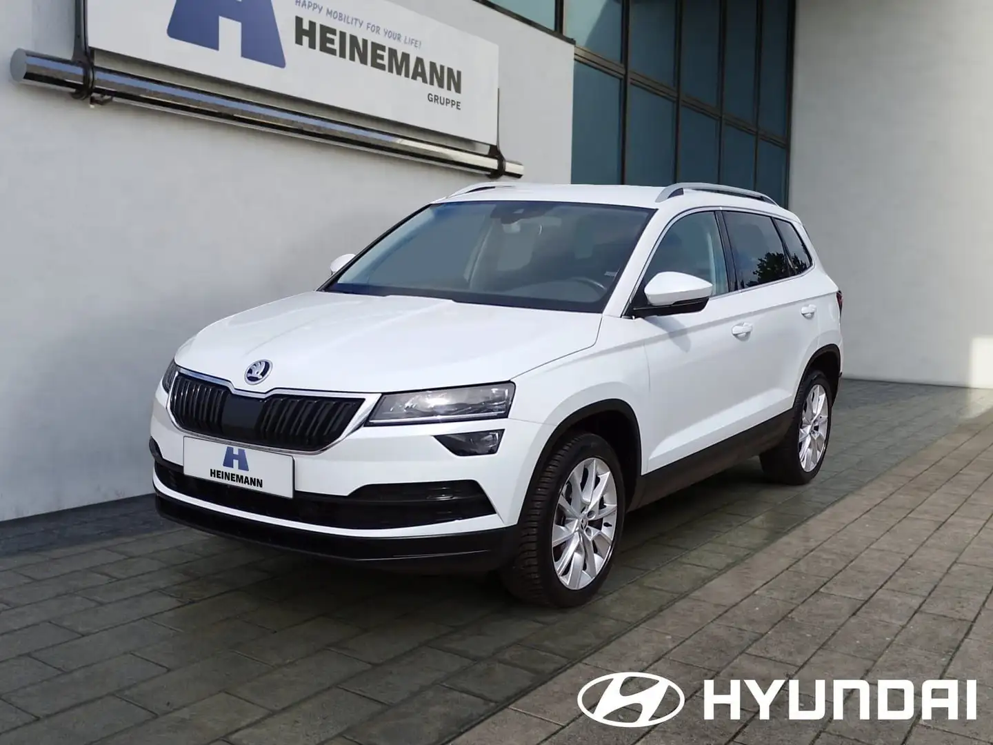 Skoda Karoq 1.5 TSI ACT Style NAVI-CLIMATR.-LED-KAMERA Blanc - 1