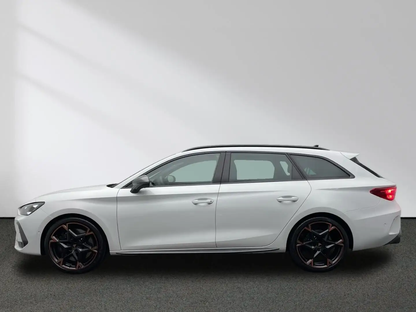 CUPRA Leon Sportstourer VZ 2.0 TSI DSG AHK Skyline Weiß - 2