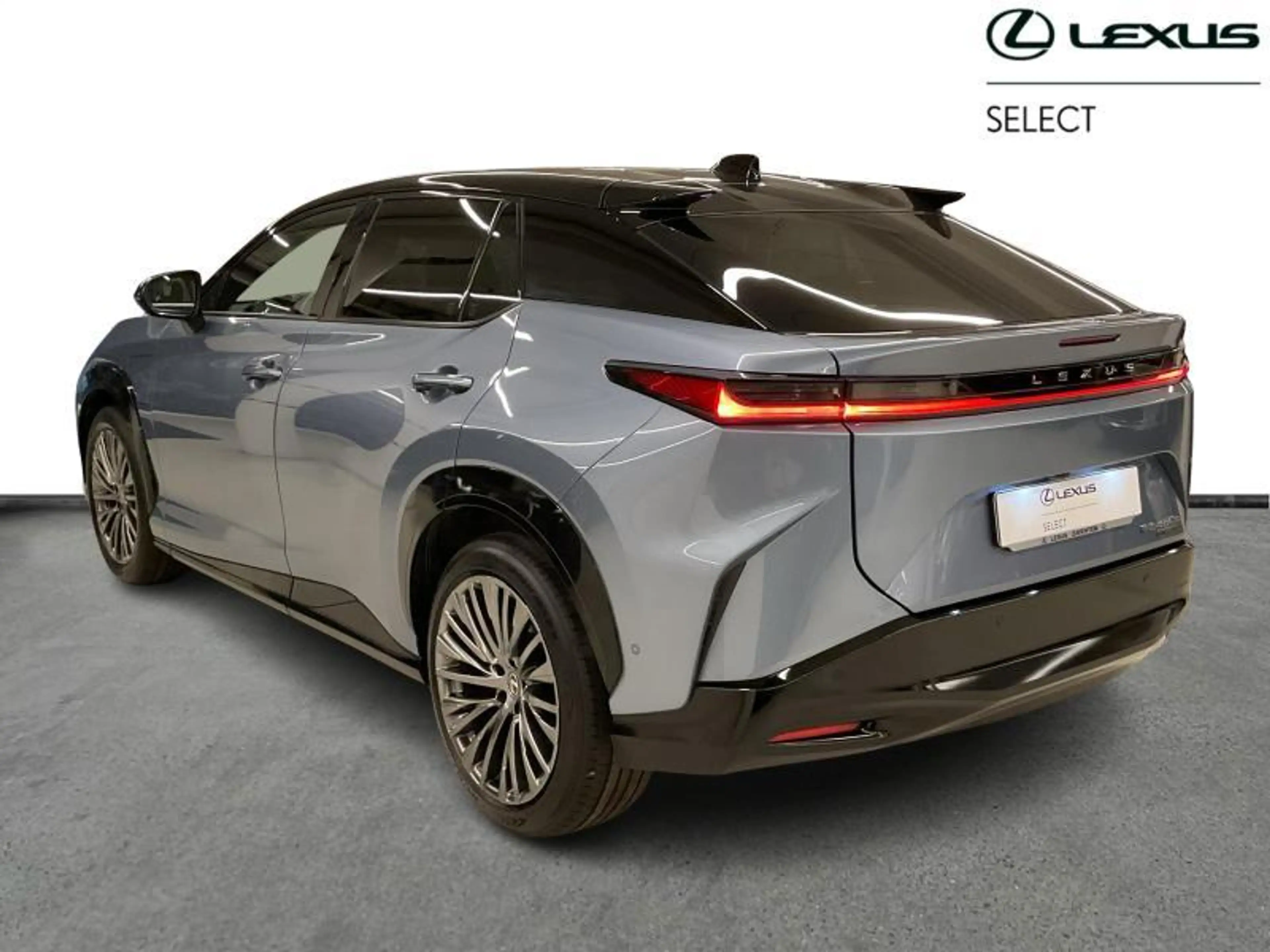 Lexus RZ Privilege line + panoroof — photo 3