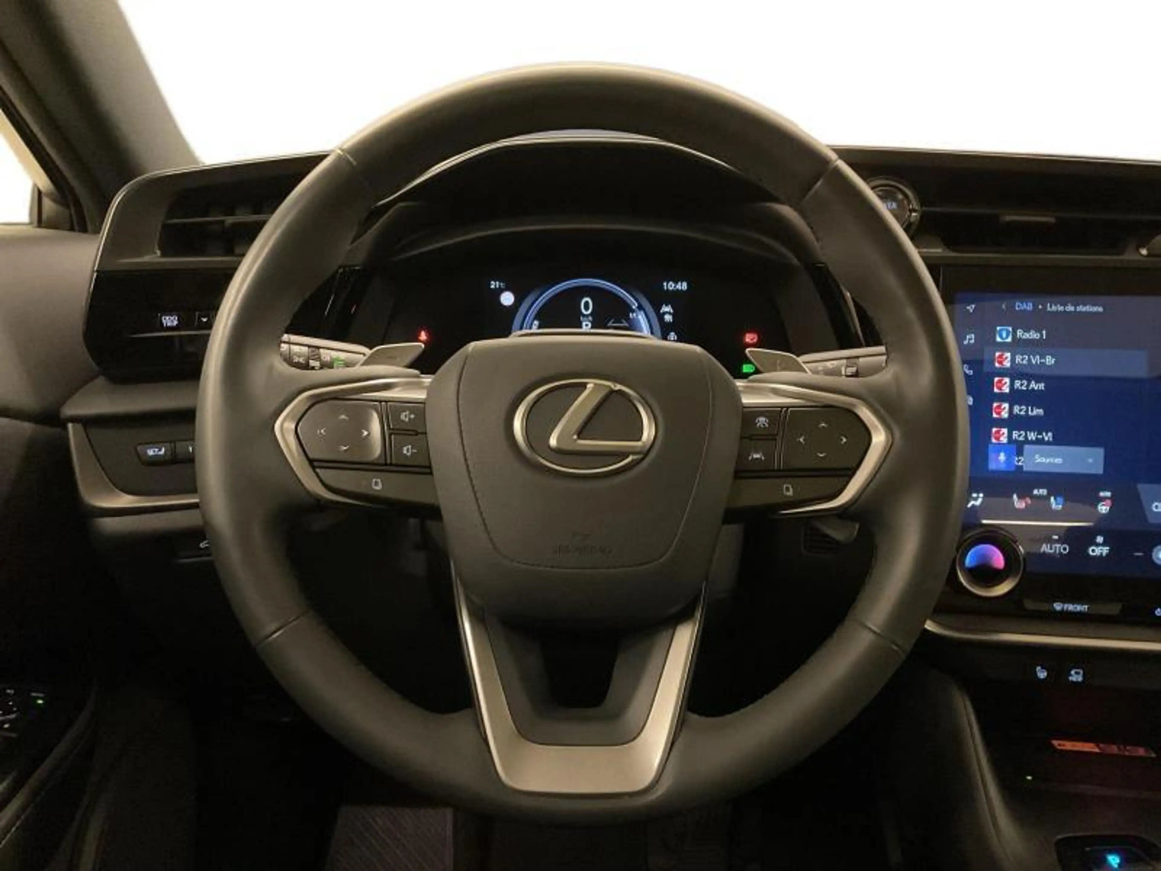 Lexus RZ Privilege line + panoroof — photo 10