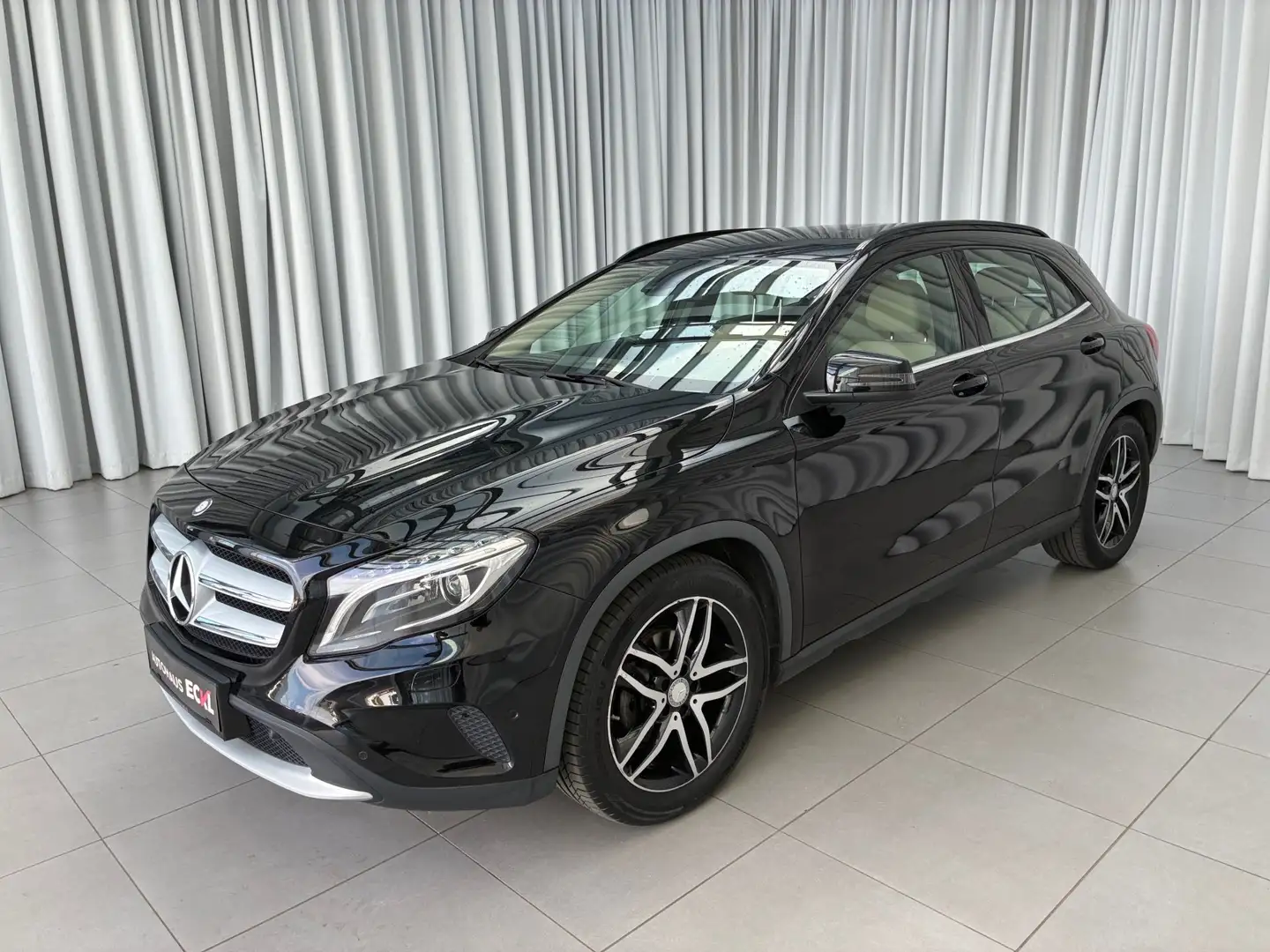 Mercedes-Benz GLA 200 CDI 4MATIC Schwarz - 2