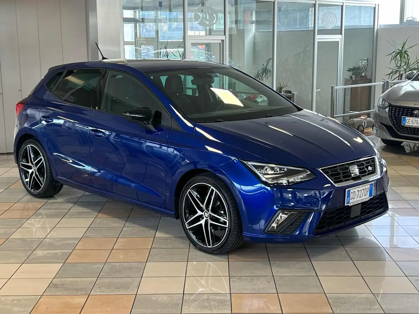 SEAT Ibiza 1.6 TDI 95 CV 5 porte FR Blauw - 2