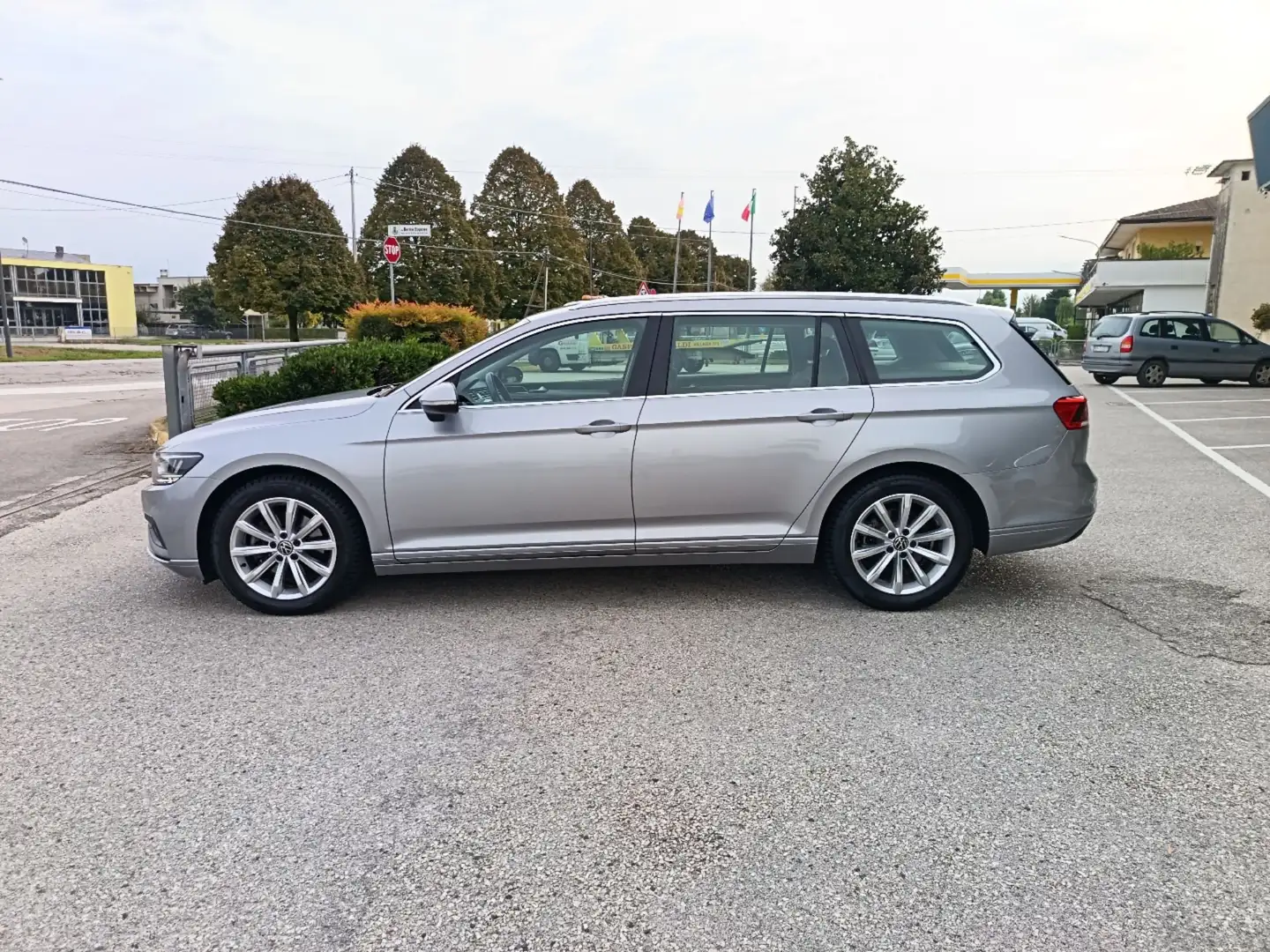 Volkswagen Passat Variant Variant 2.0 TDI SCR EVO DSG Business BMT Grigio - 2