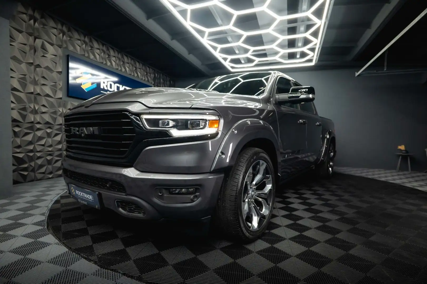 Dodge RAM 5.7 V8 HEMI 4x4 LIMITED FULL Options *ACC* Gris - 2