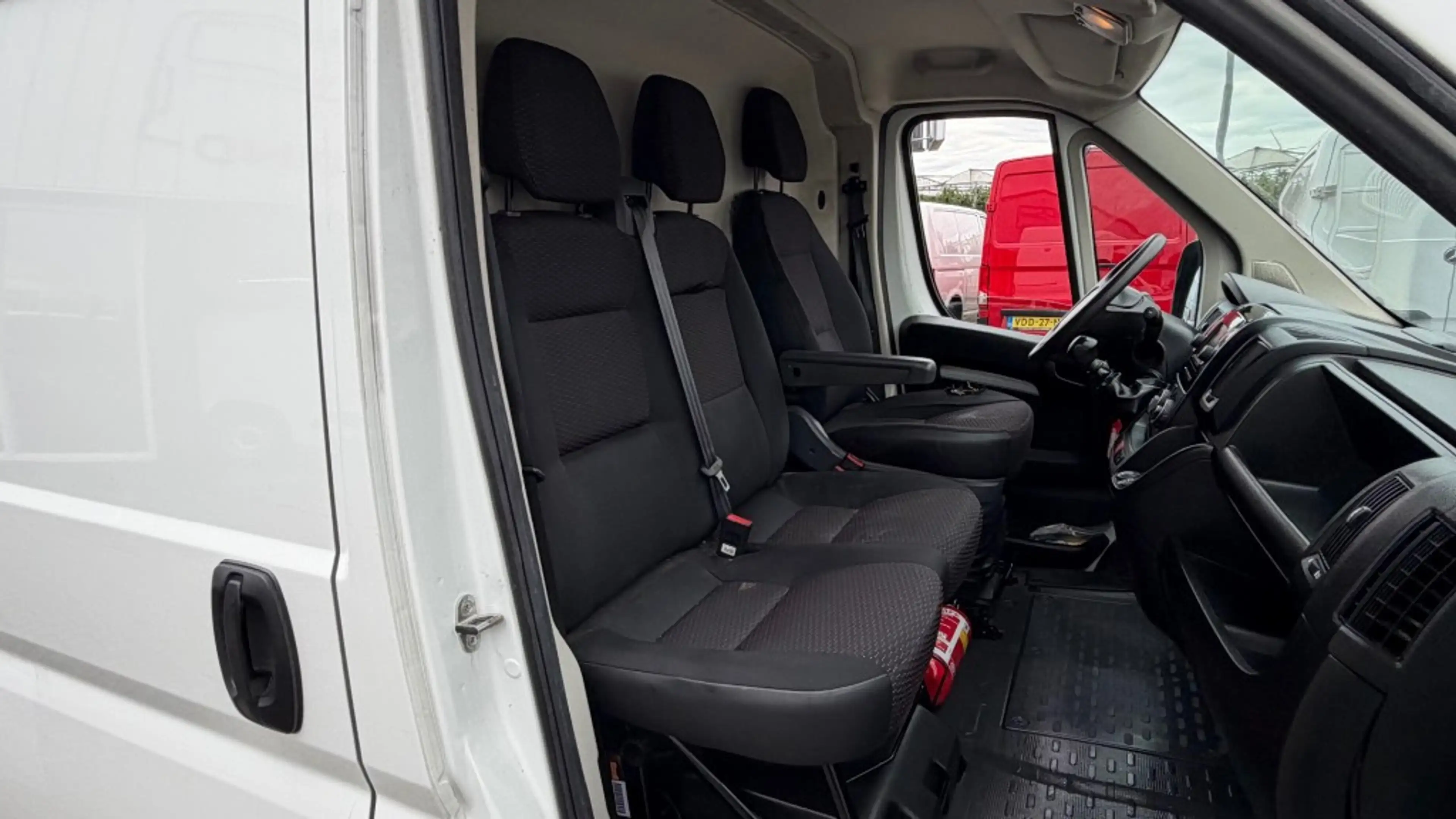 Peugeot Boxer 2.2 HDI 88KW 120PK L2H2 EURO 6 AIRCO/ CRUISE CONTR — photo 6