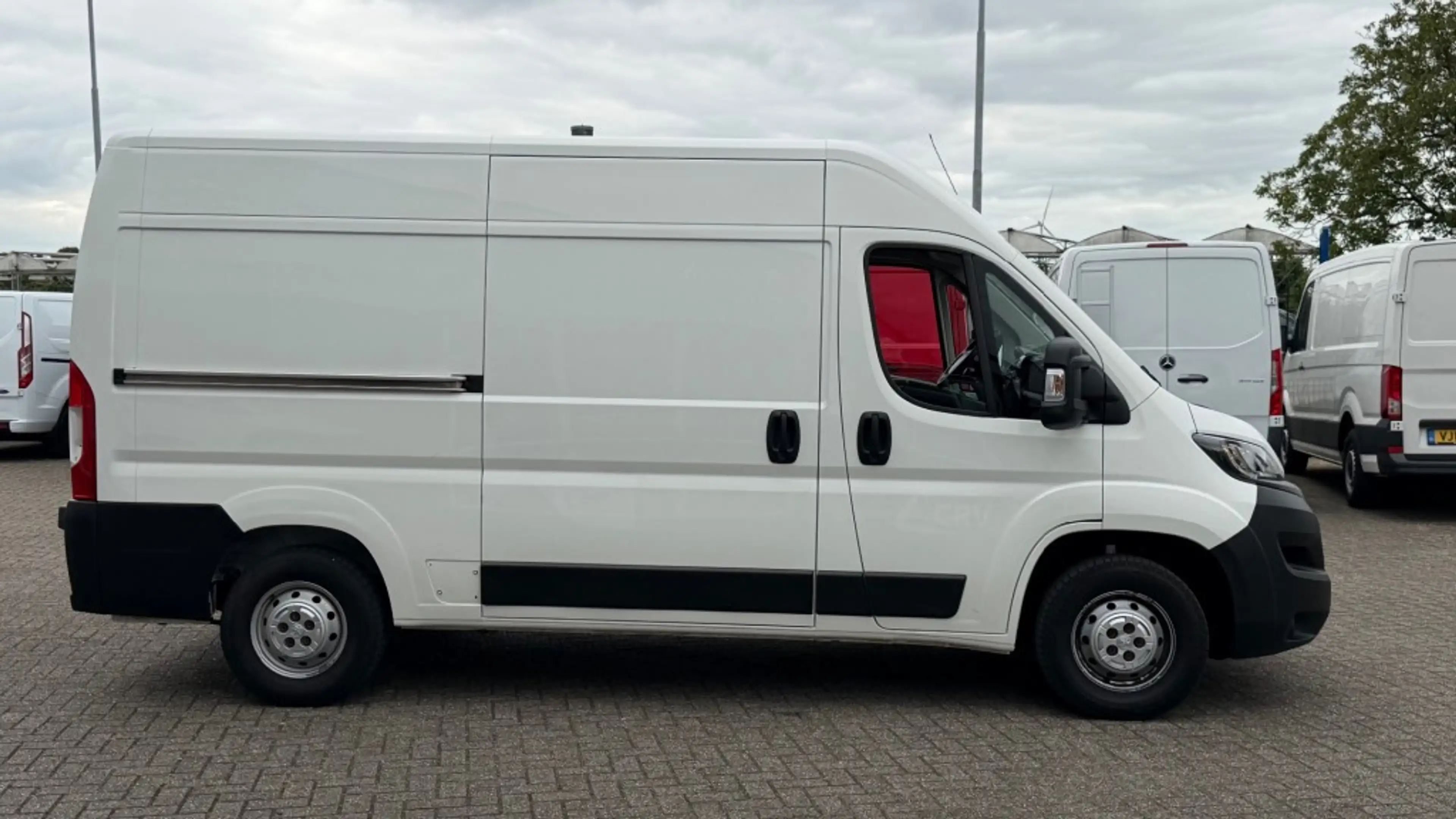 Peugeot Boxer 2.2 HDI 88KW 120PK L2H2 EURO 6 AIRCO/ CRUISE CONTR — photo 4