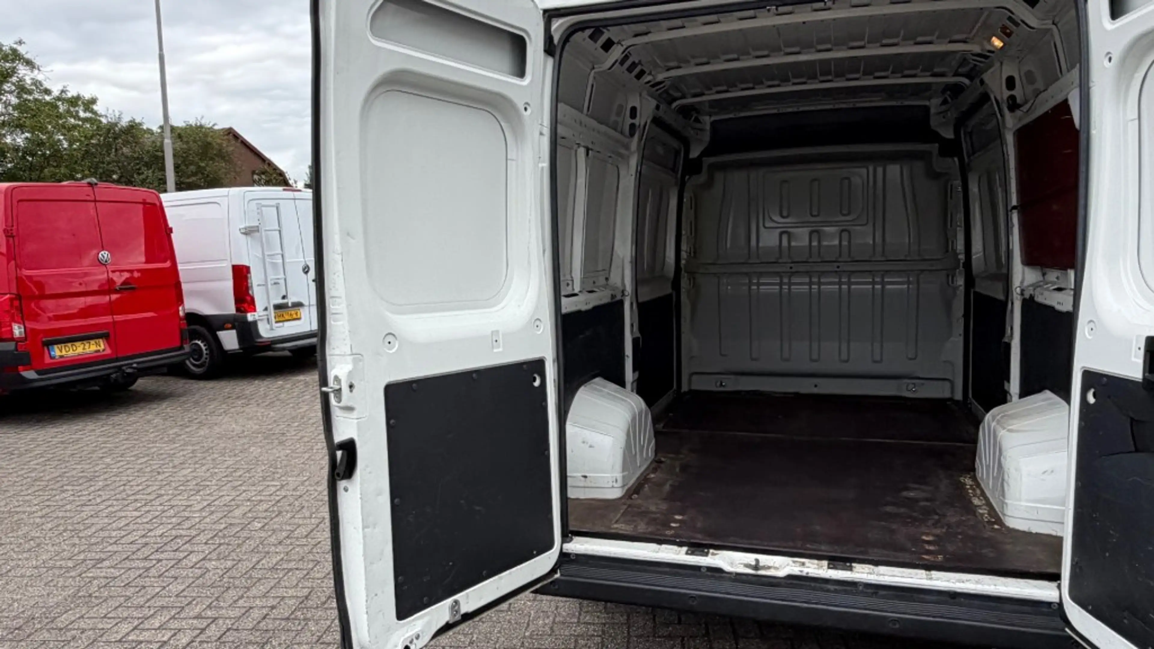 Peugeot Boxer 2.2 HDI 88KW 120PK L2H2 EURO 6 AIRCO/ CRUISE CONTR — photo 12