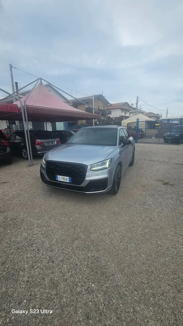 Audi Q2 35 TDI quattro S tronic S line Edition Grigio - 2