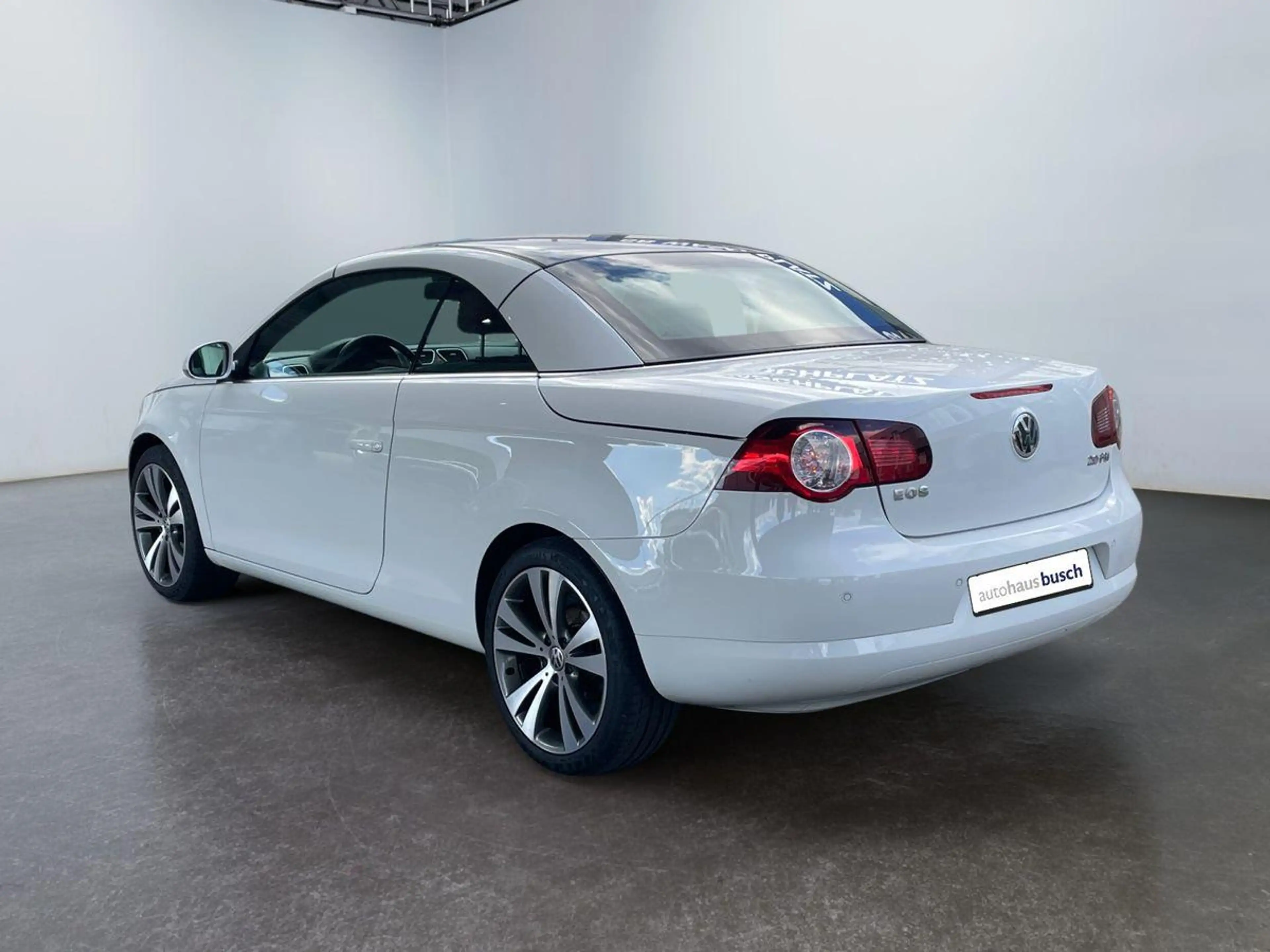 Volkswagen Eos 2.0  FSI * 1. HAND / NAVI / AHK / LMF * — photo 4